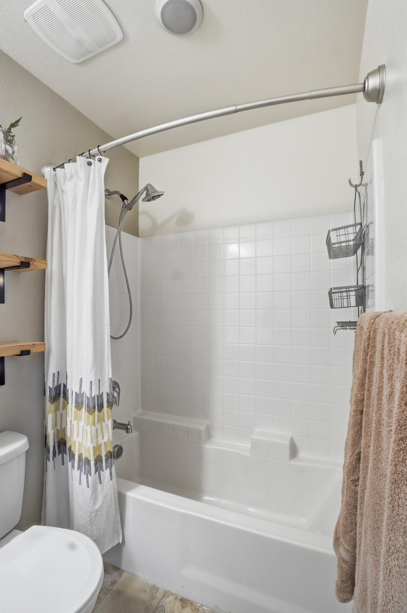 3709 E Cypress Ave, Visalia, CA 93292