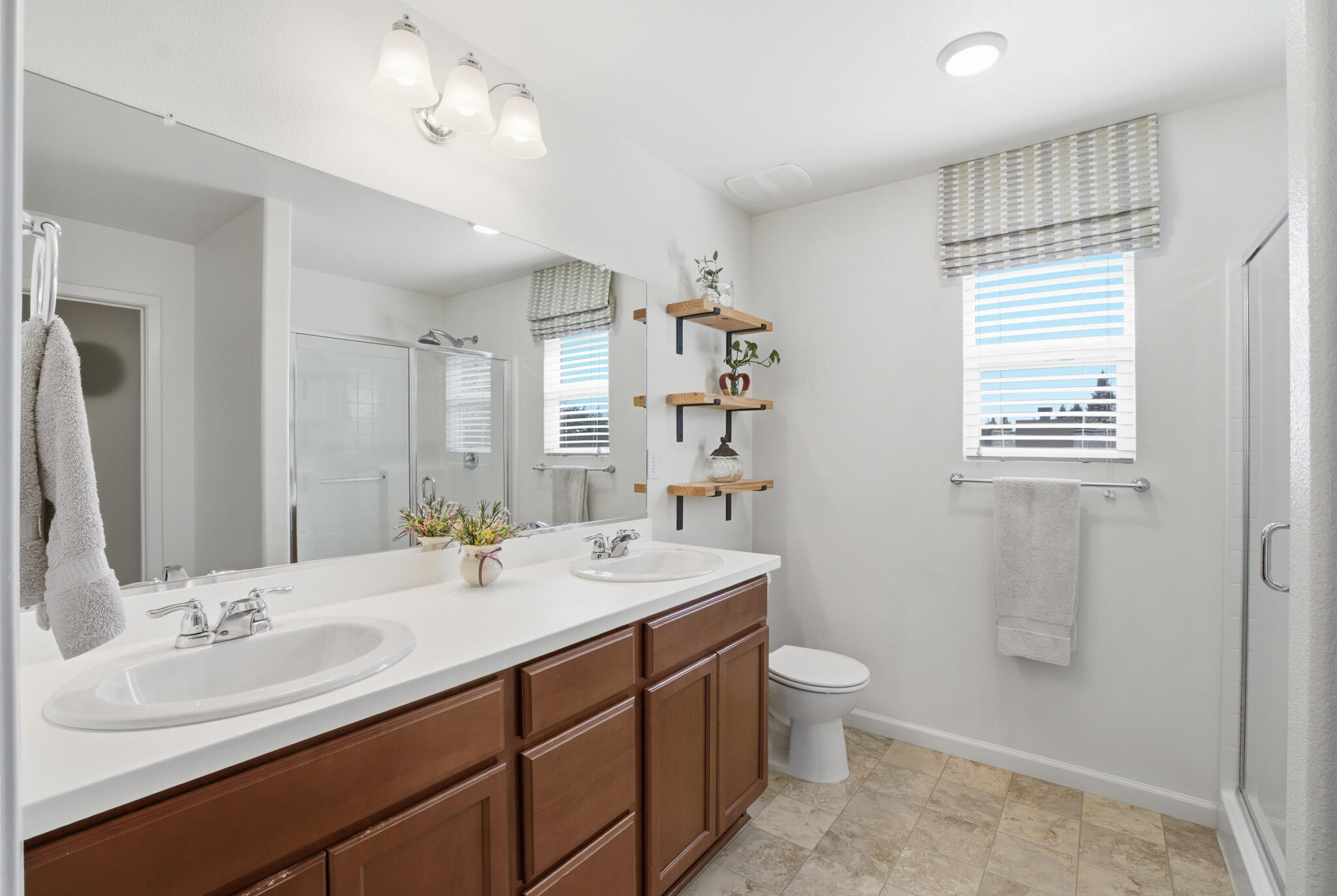 3709 E Cypress Ave, Visalia, CA 93292