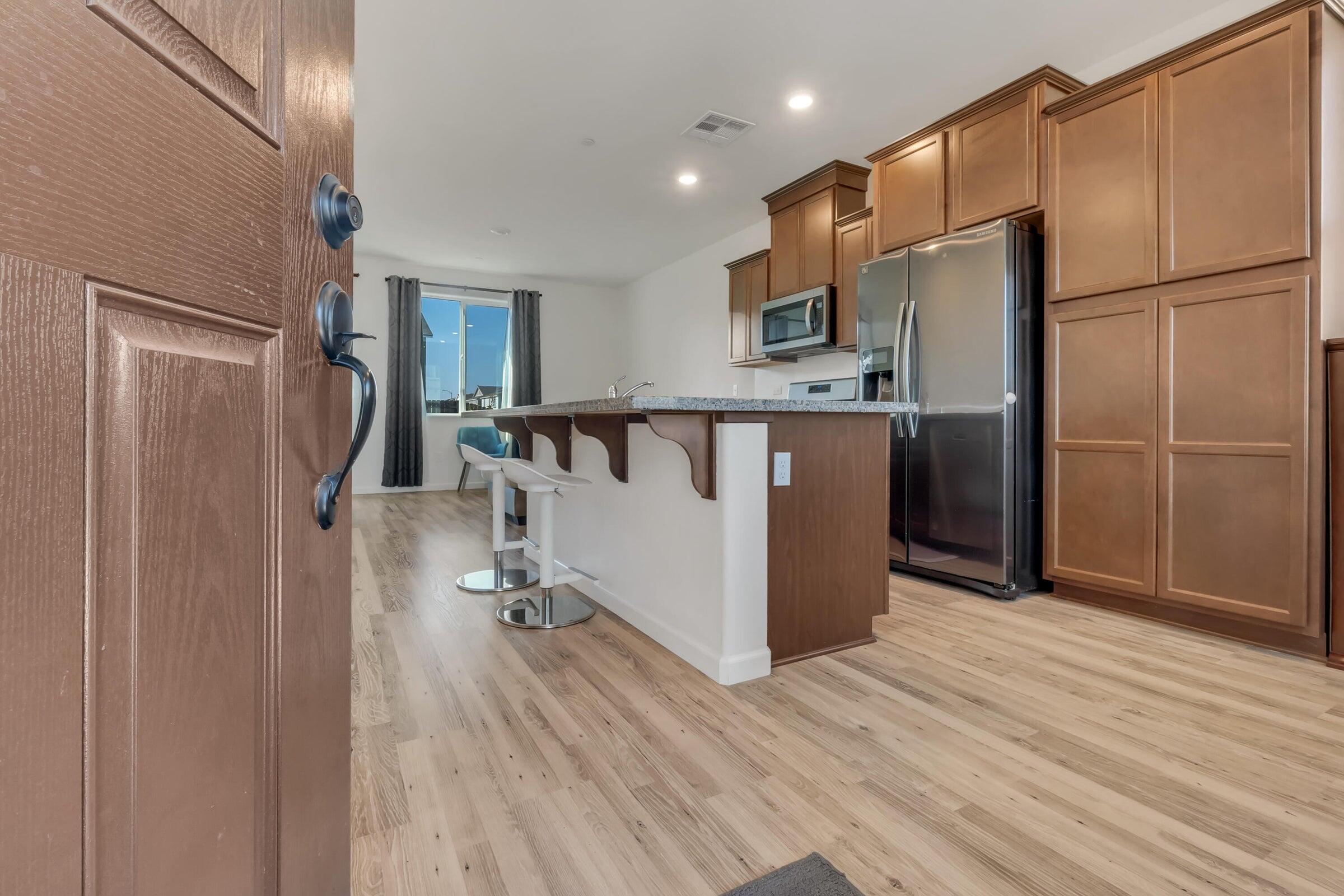 2207 S Crumal St, Visalia, CA 93292