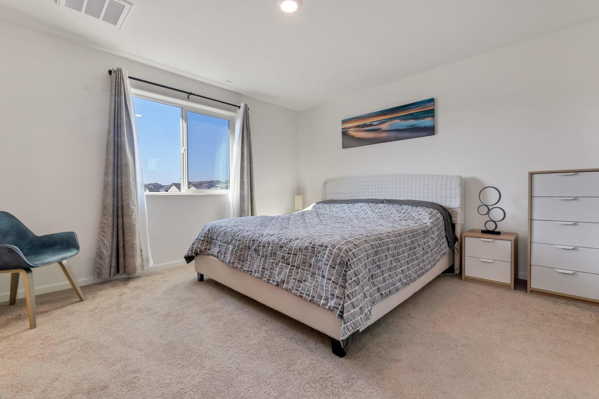 2207 S Crumal St, Visalia, CA 93292