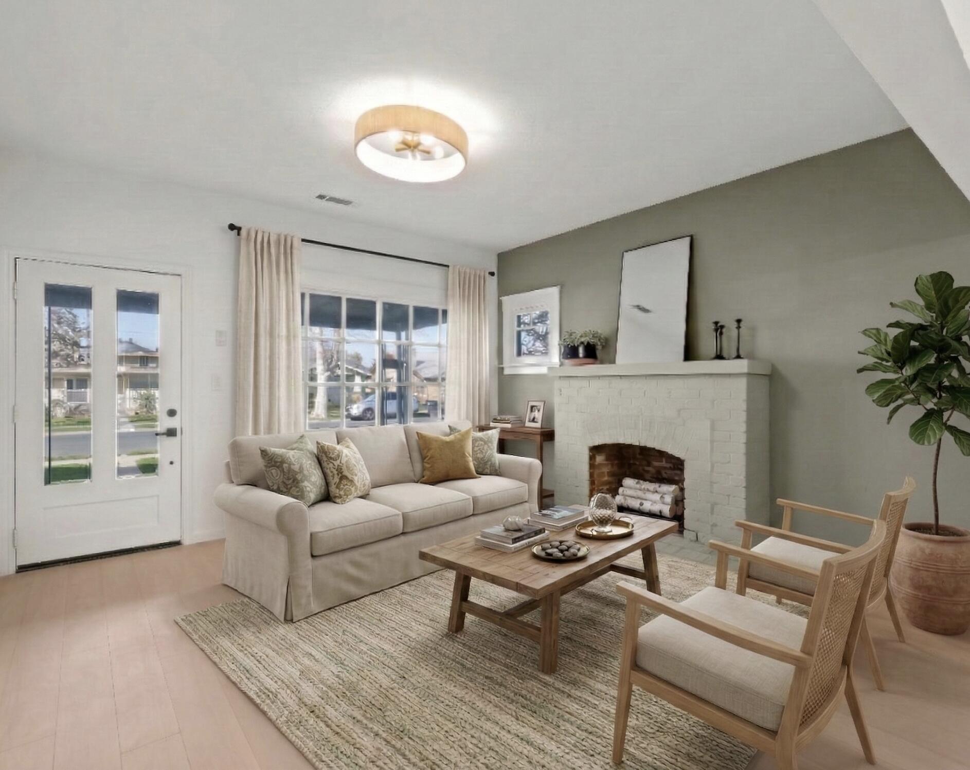 425 W Elm St, Hanford, CA 93230