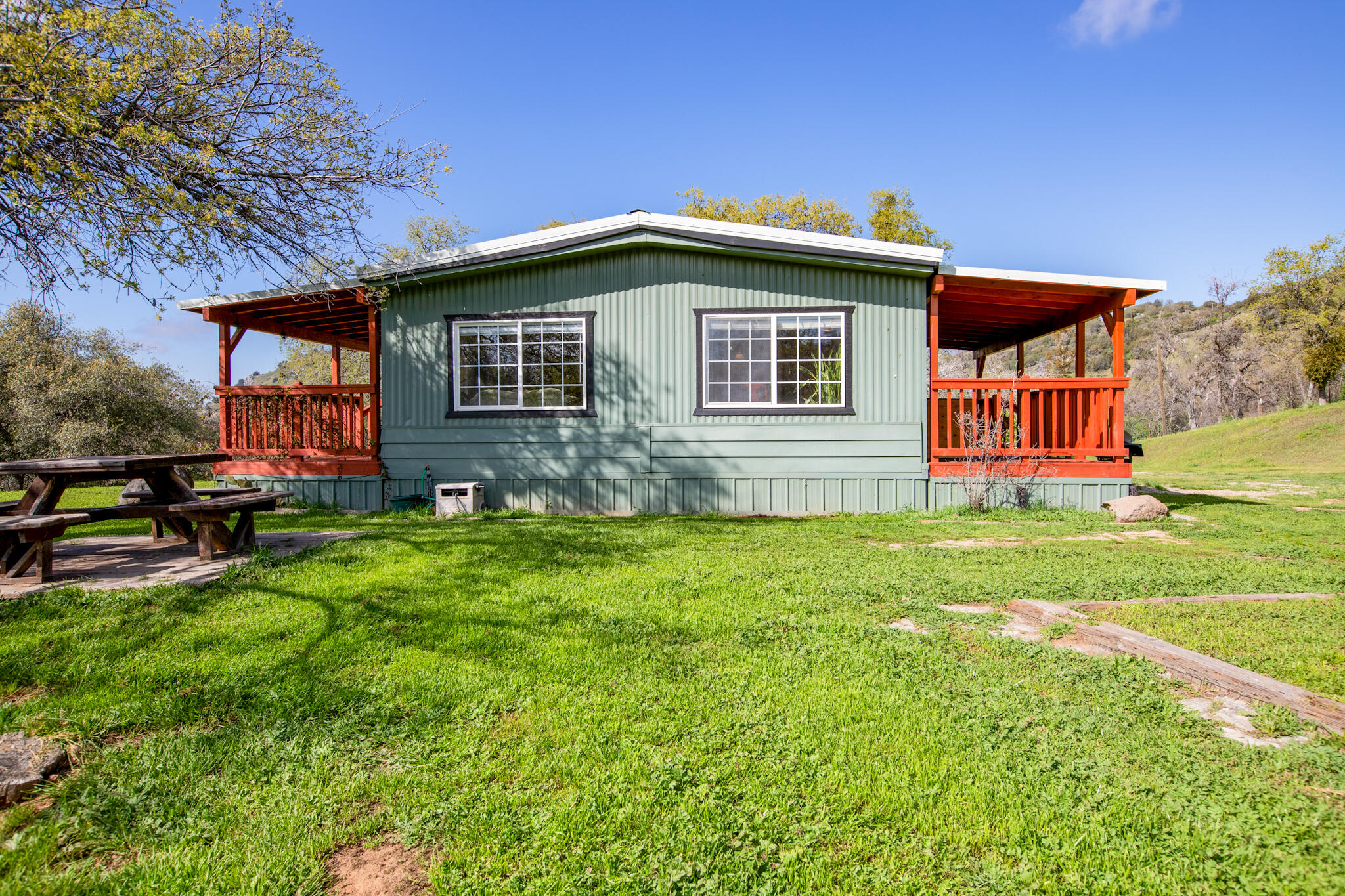 49980 Daffodil Ln, Yokuts Valley, CA 93675