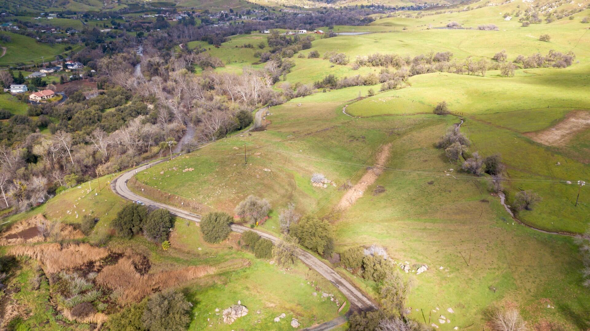 33819 Globe Dr, Springville, CA 93265