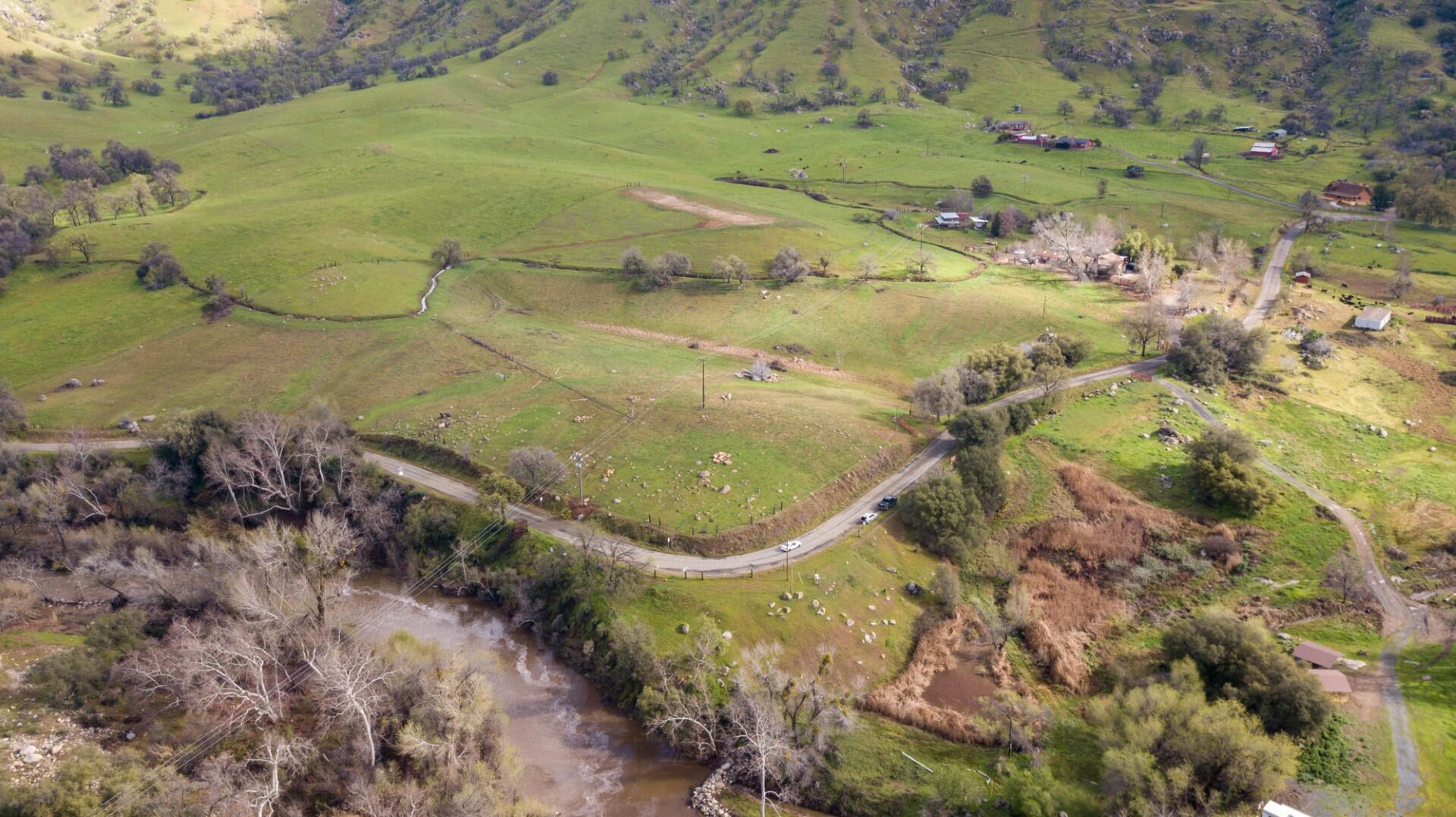 33819 Globe Dr, Springville, CA 93265