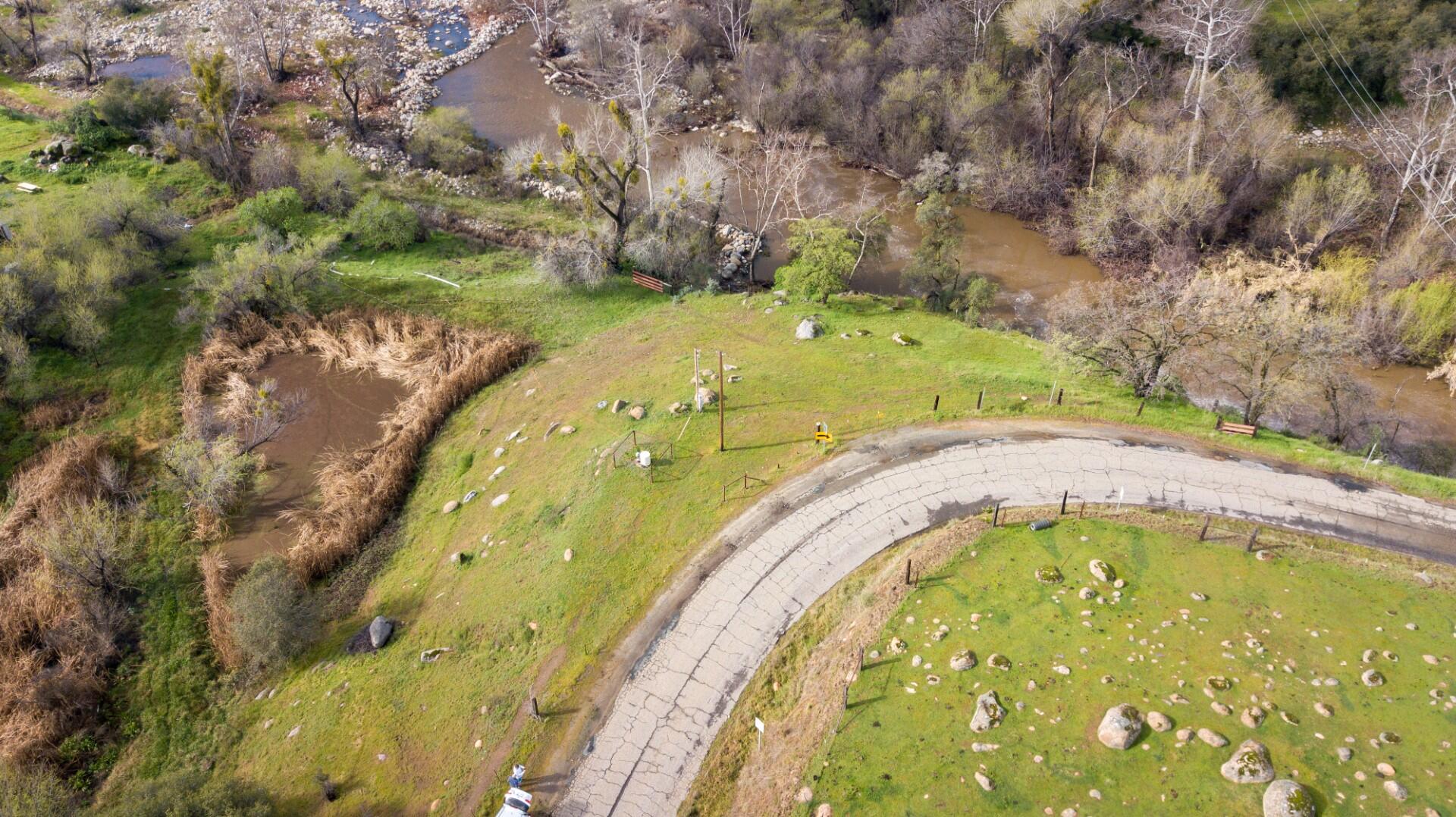 33819 Globe Dr, Springville, CA 93265