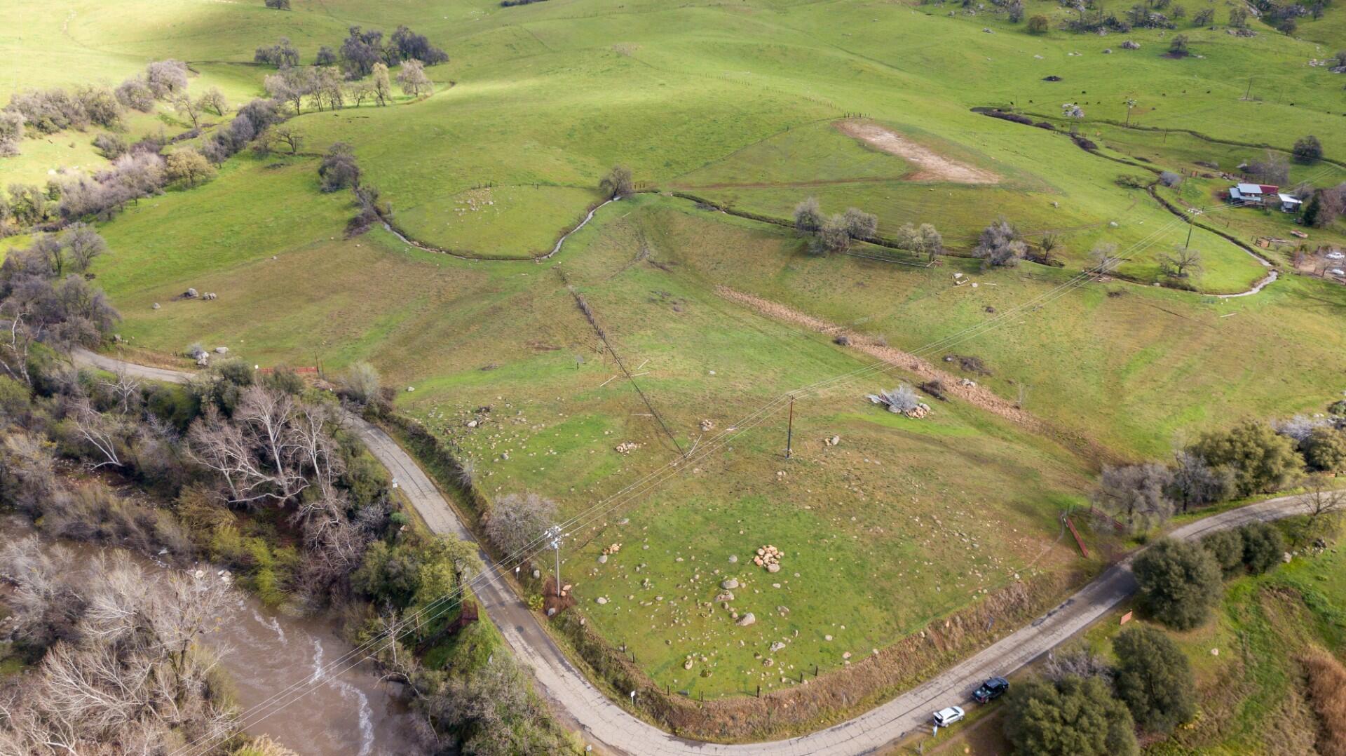 33819 Globe Dr, Springville, CA 93265