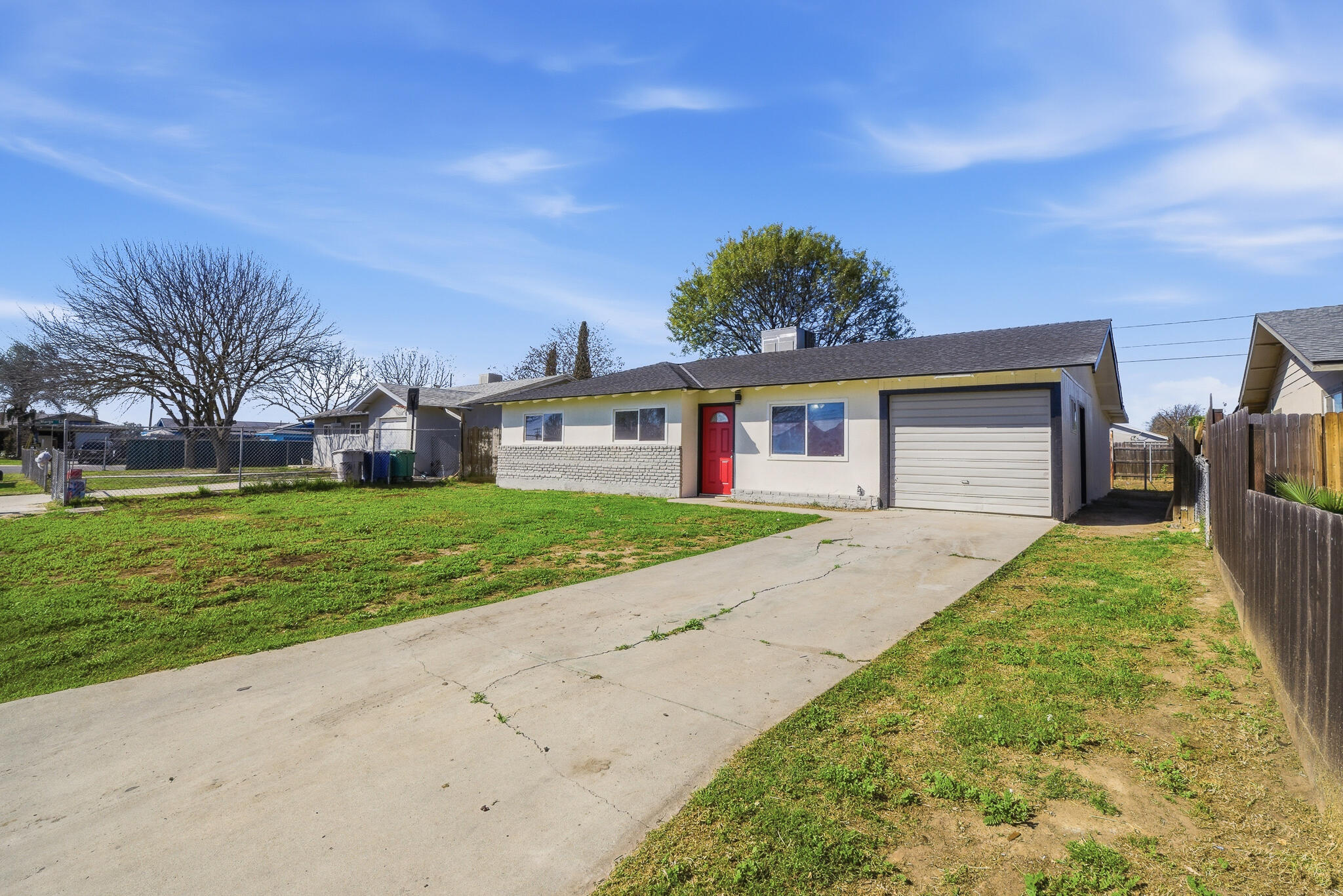 10198 Heath St, Hanford, CA 93230