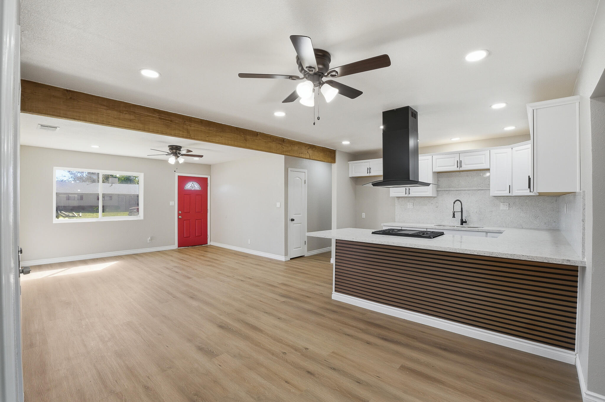 10198 Heath St, Hanford, CA 93230