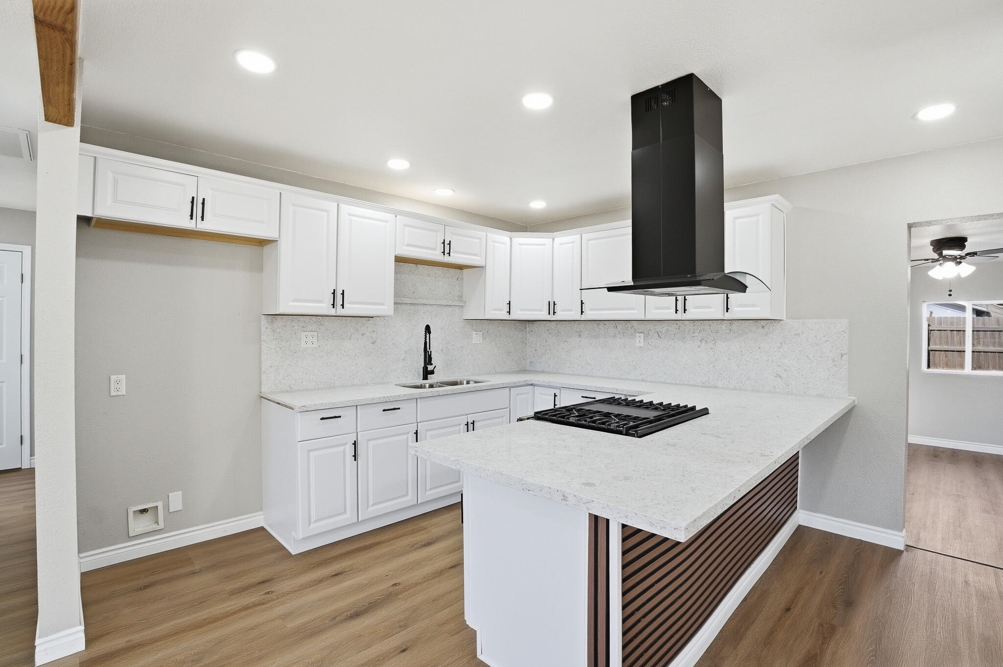 10198 Heath St, Hanford, CA 93230