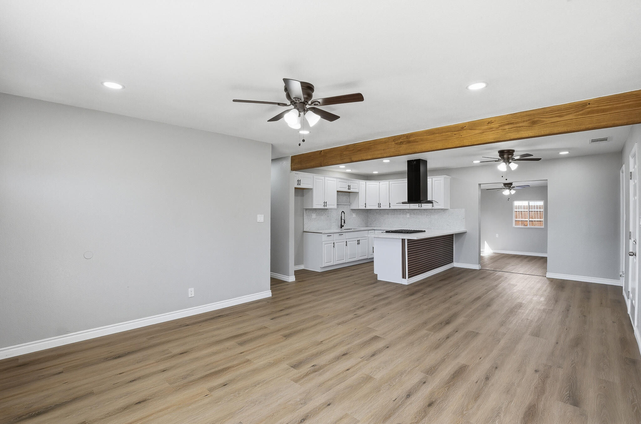 10198 Heath St, Hanford, CA 93230