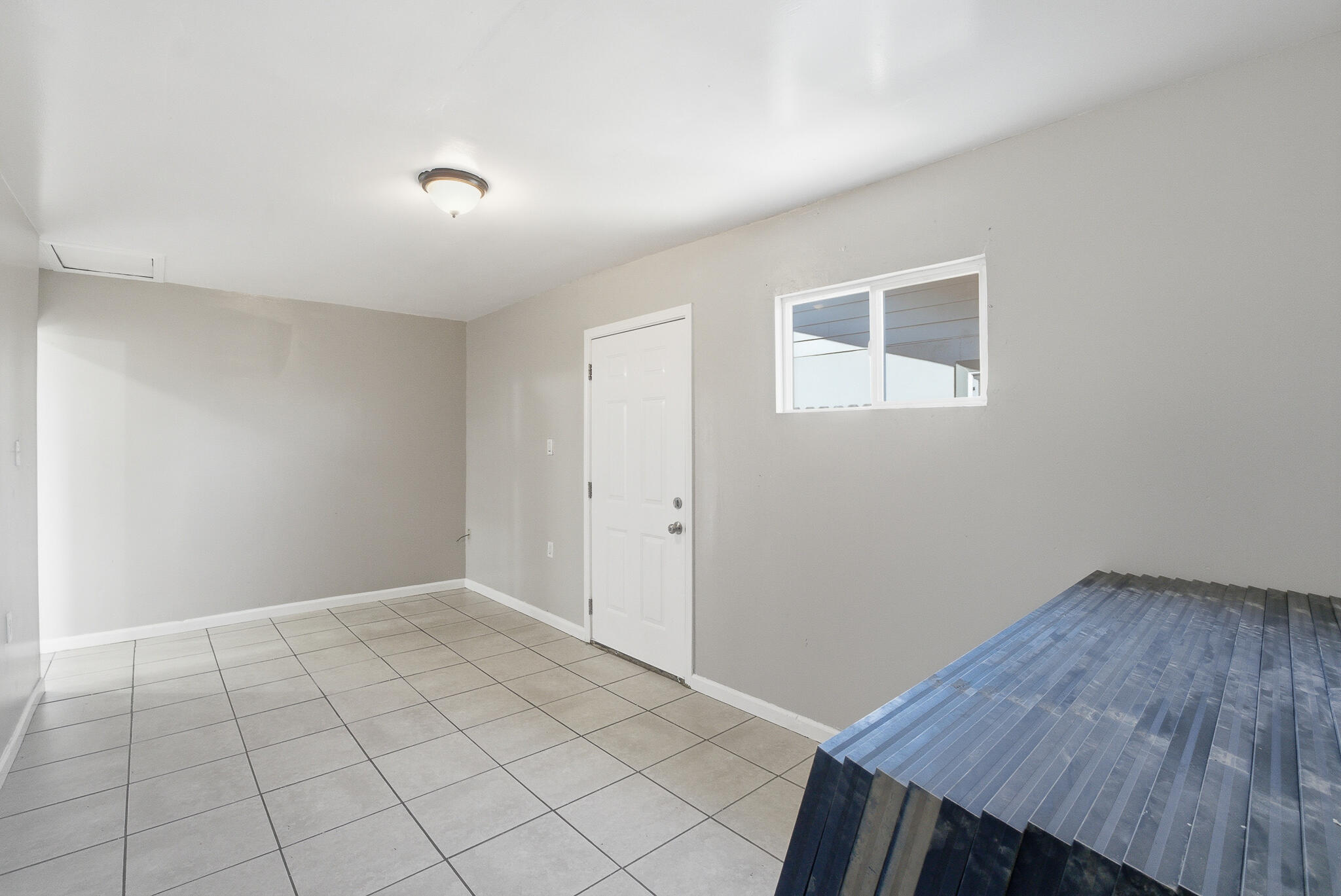 10198 Heath St, Hanford, CA 93230