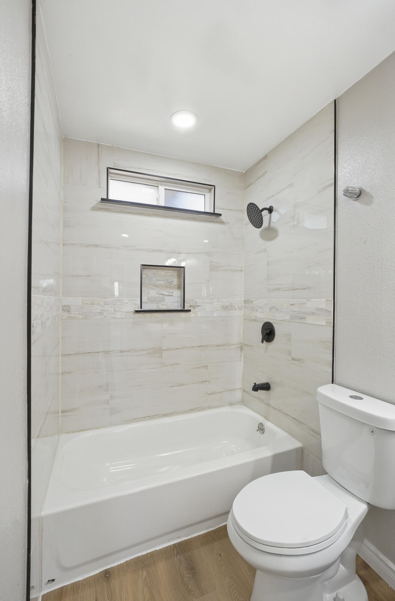 10198 Heath St, Hanford, CA 93230