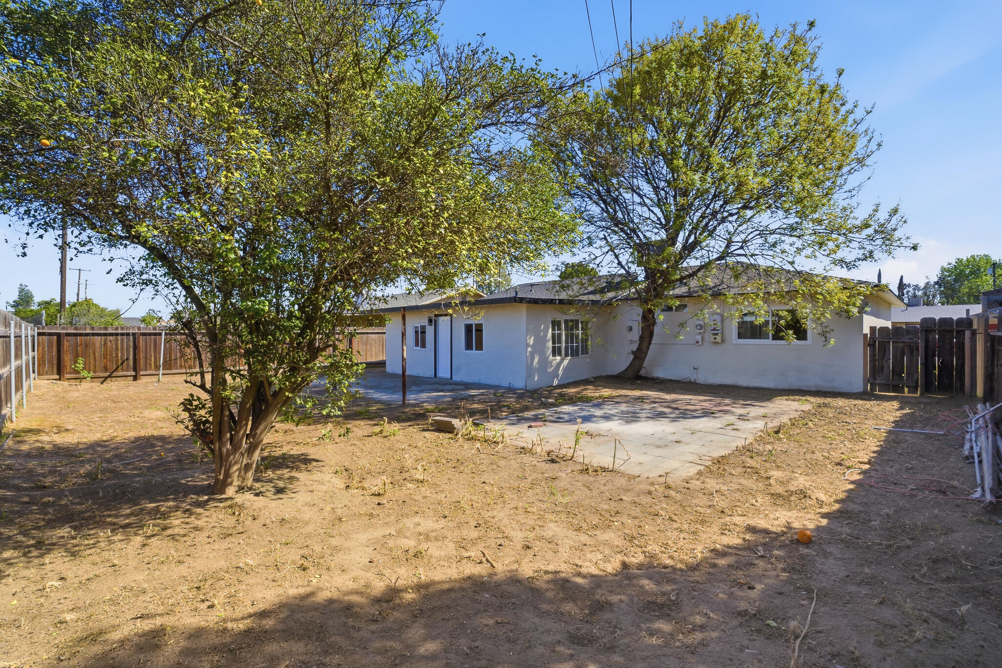 10198 Heath St, Hanford, CA 93230