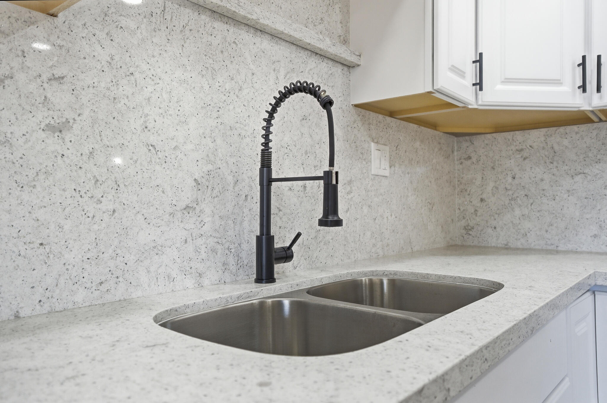 10198 Heath St, Hanford, CA 93230