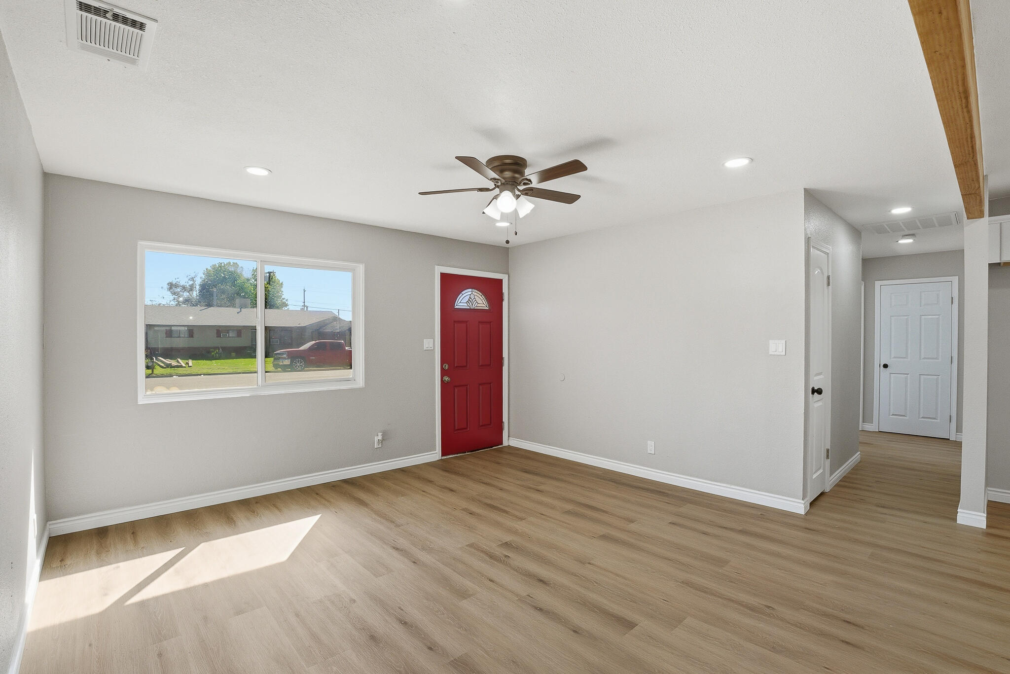 10198 Heath St, Hanford, CA 93230