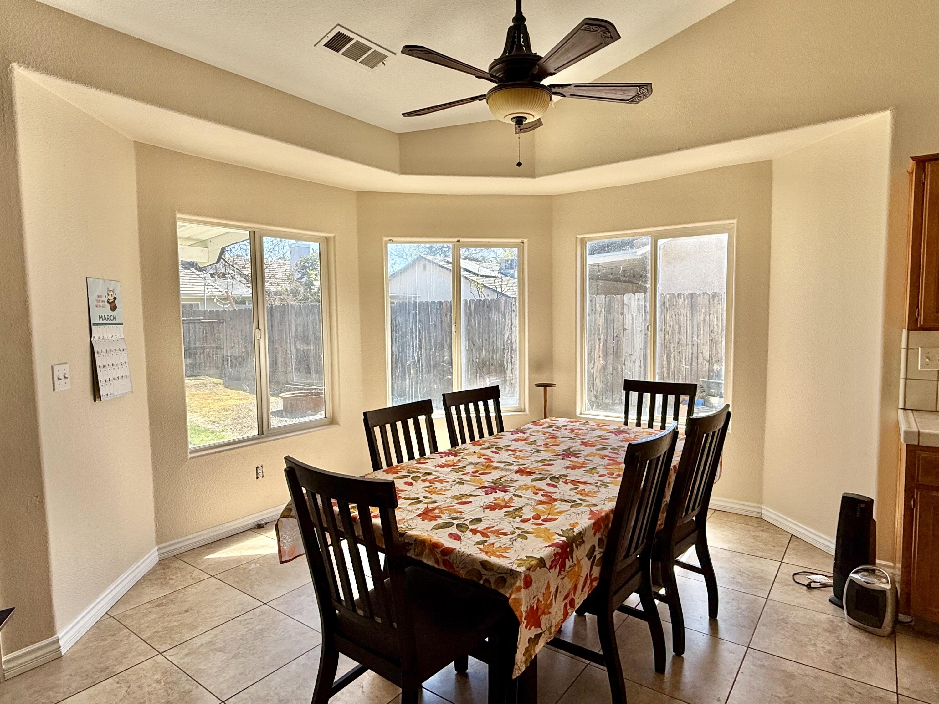 1304 N Birch St, Porterville, CA 93257