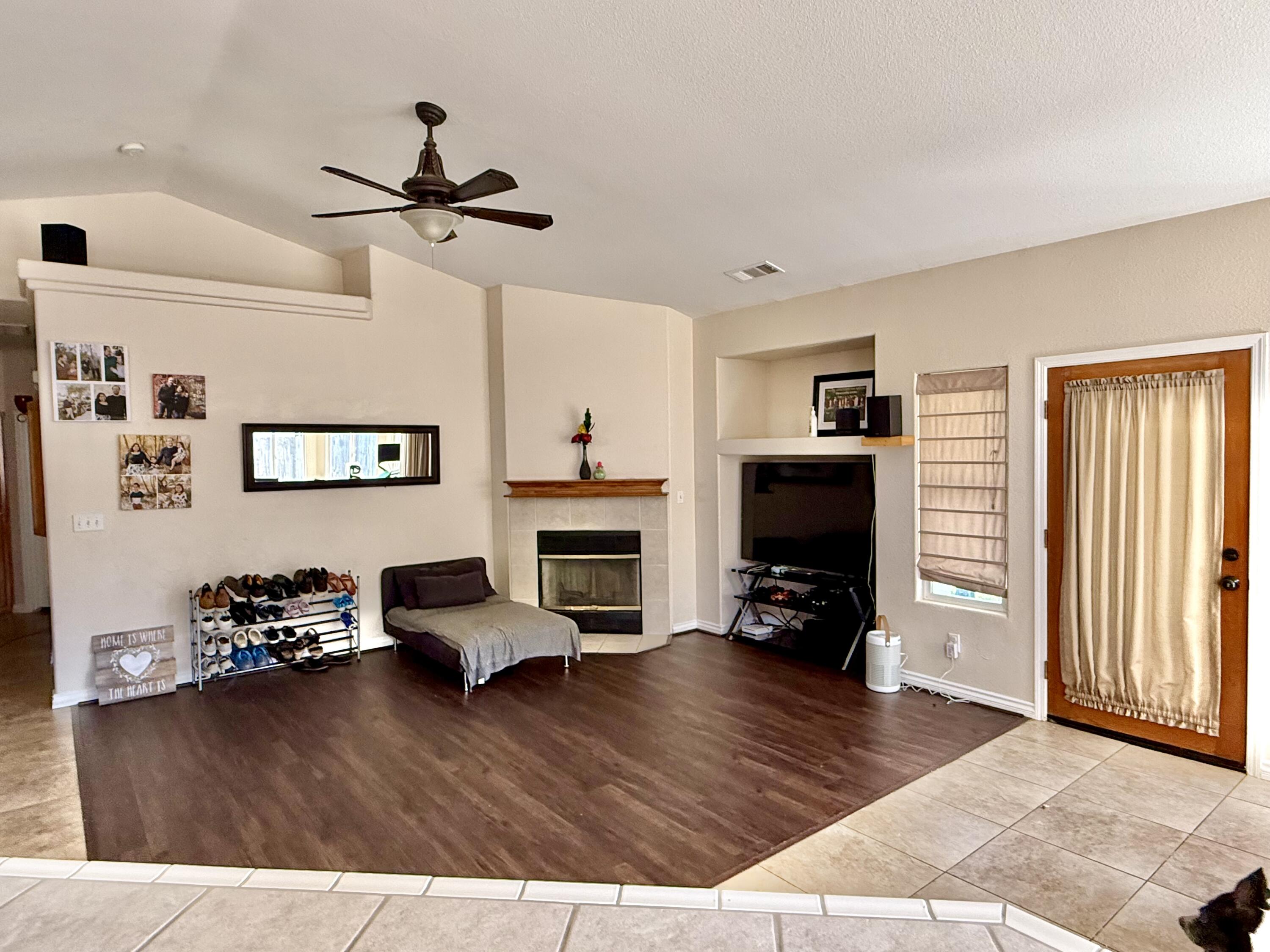 1304 N Birch St, Porterville, CA 93257