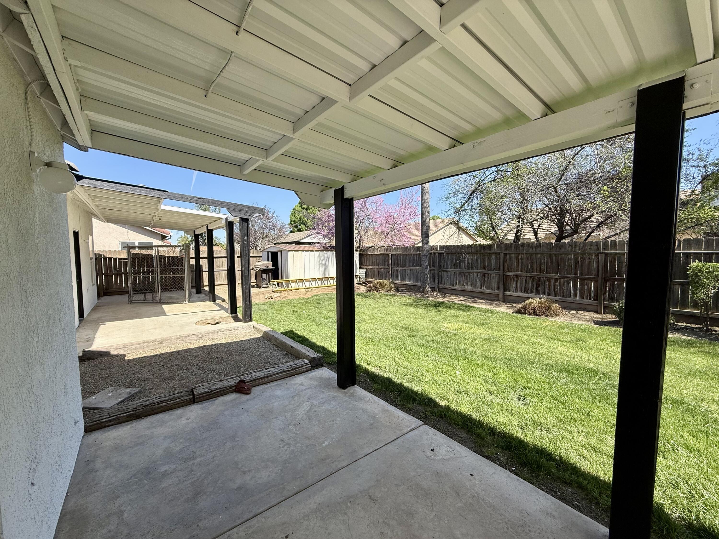 1304 N Birch St, Porterville, CA 93257