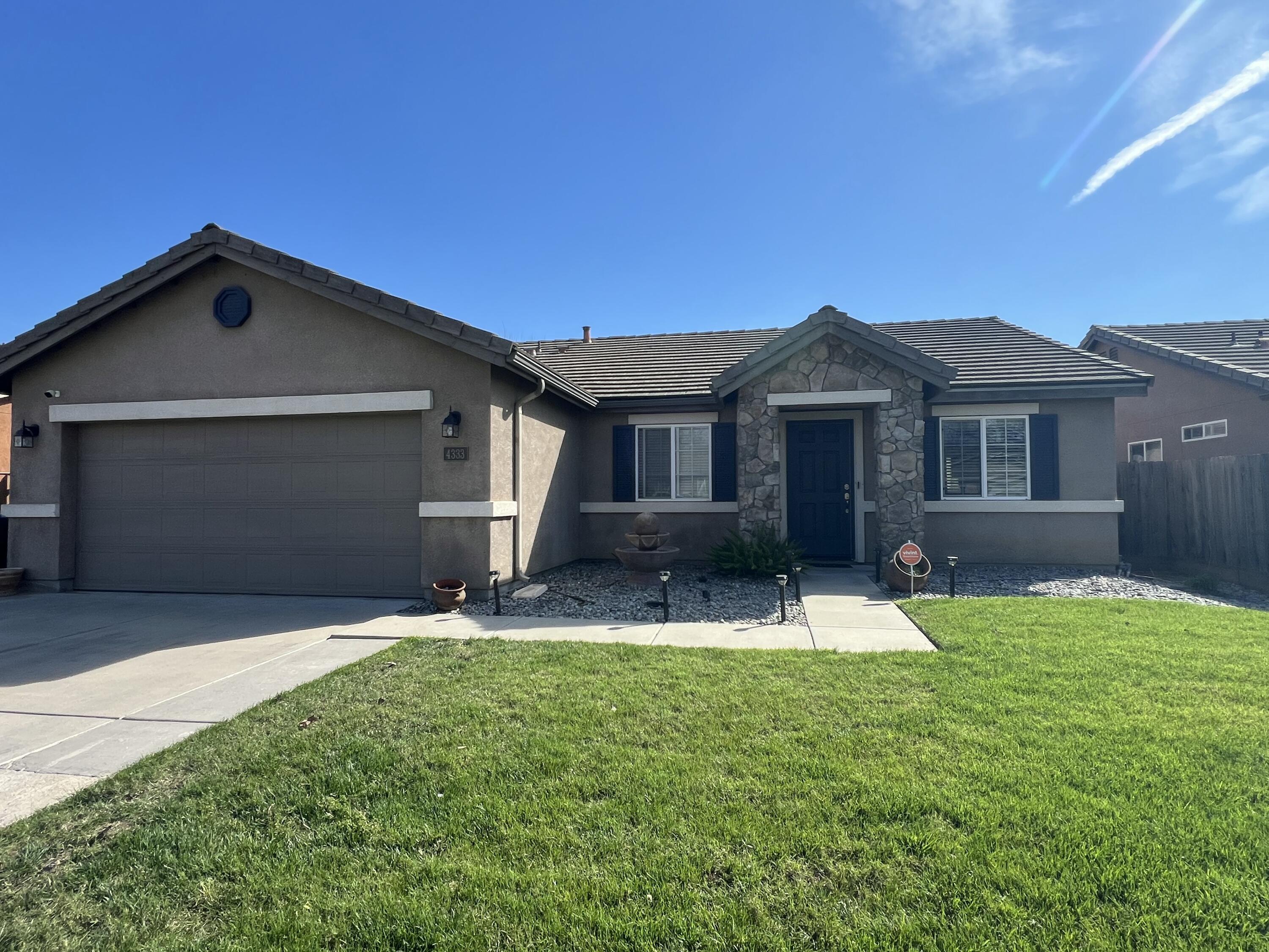 4333 E Vista Ave, Visalia, CA 93292