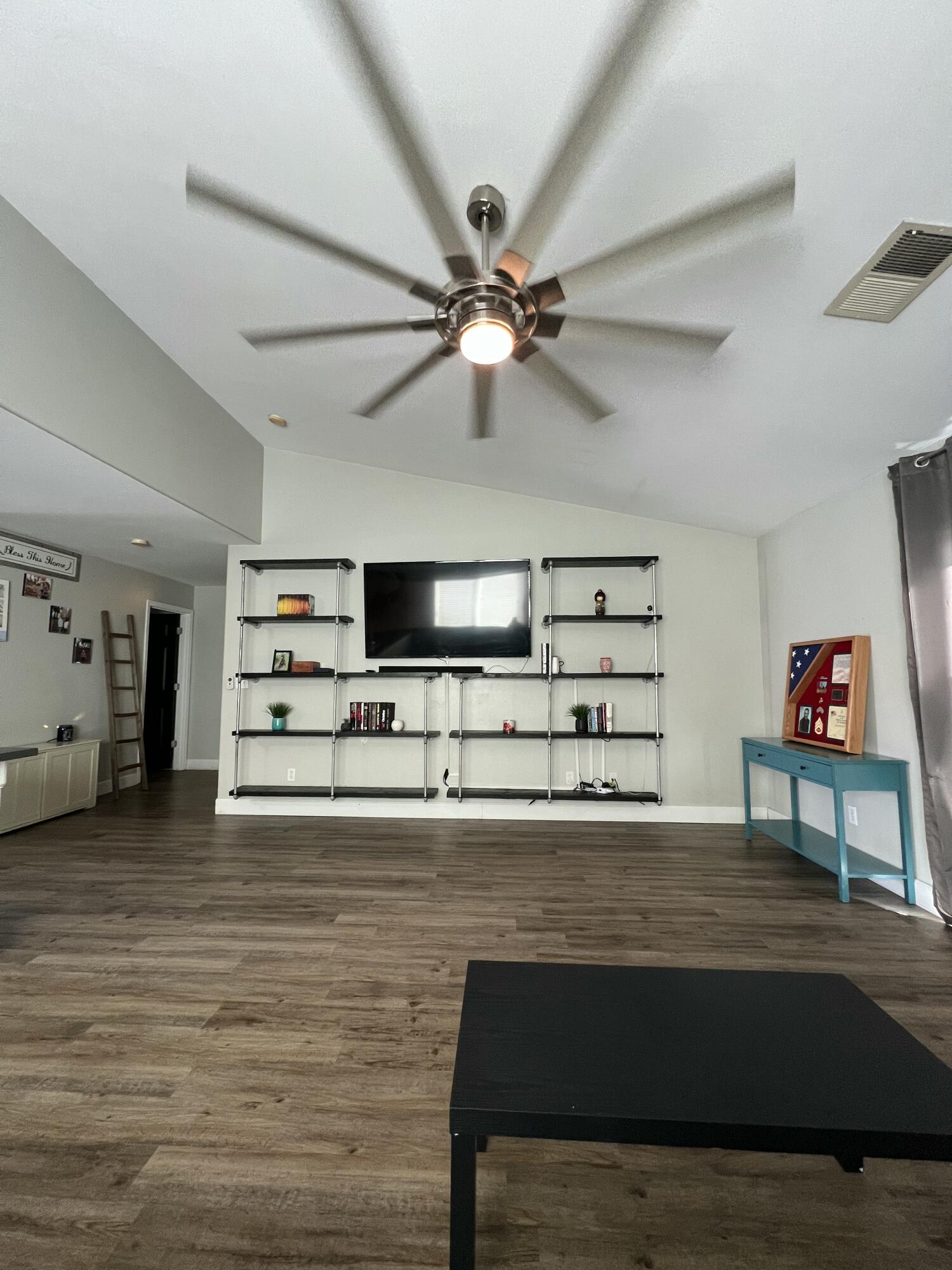 4333 E Vista Ave, Visalia, CA 93292