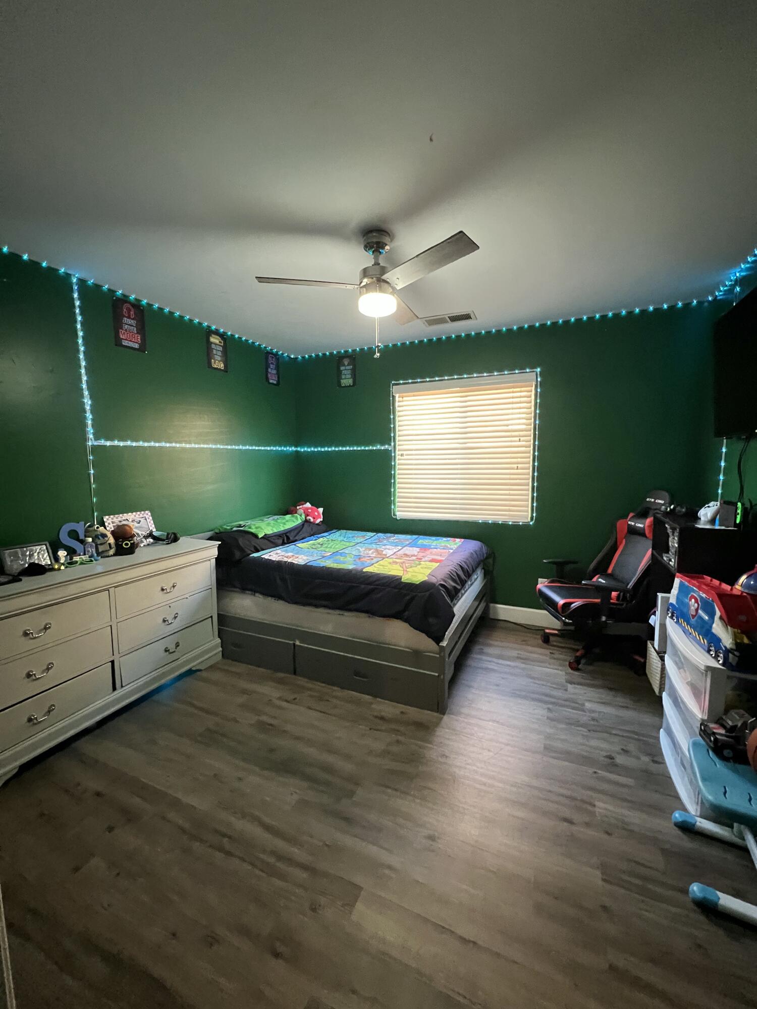 4333 E Vista Ave, Visalia, CA 93292