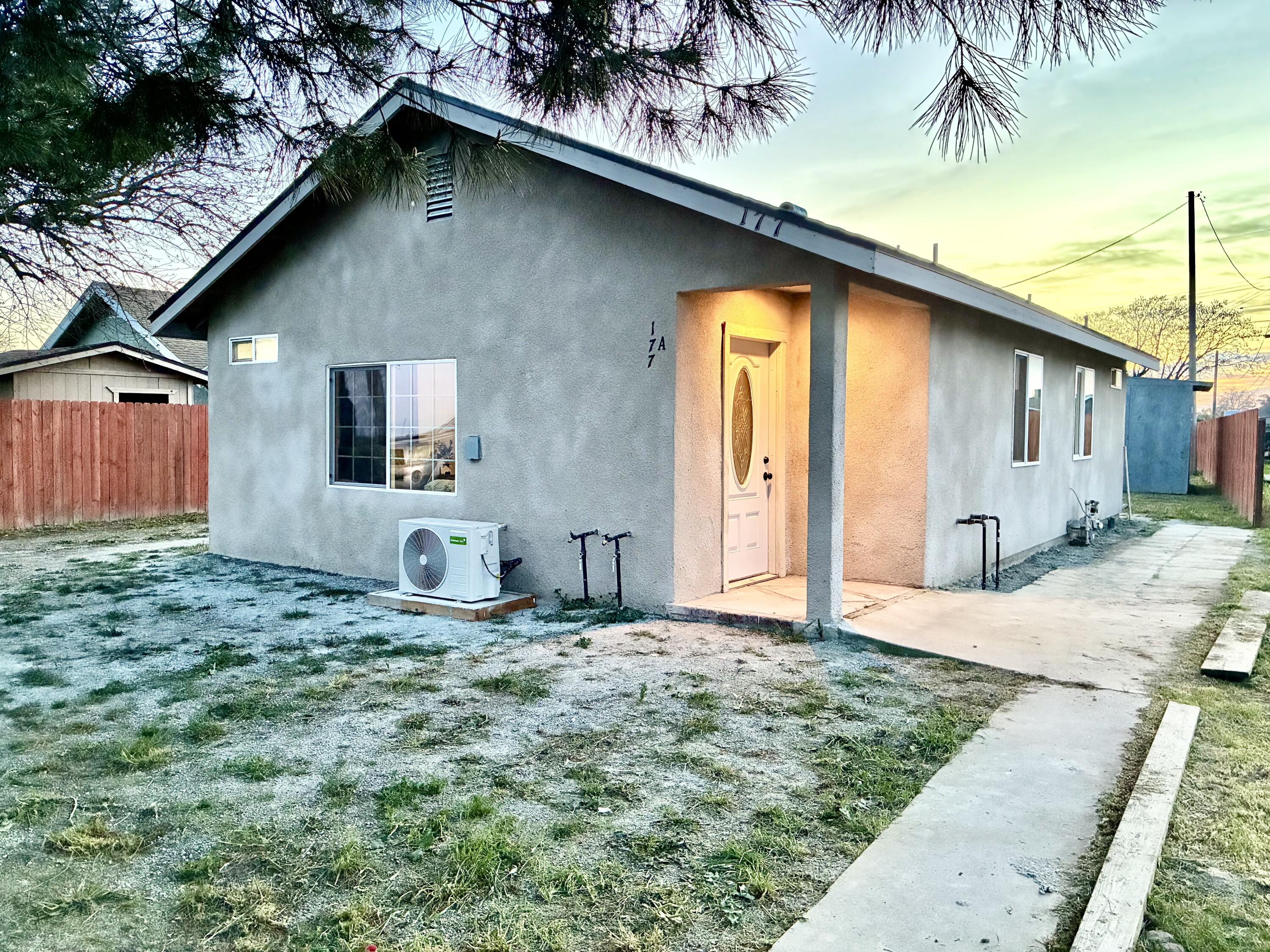 177 S Callison Rd, Tipton, CA 93272