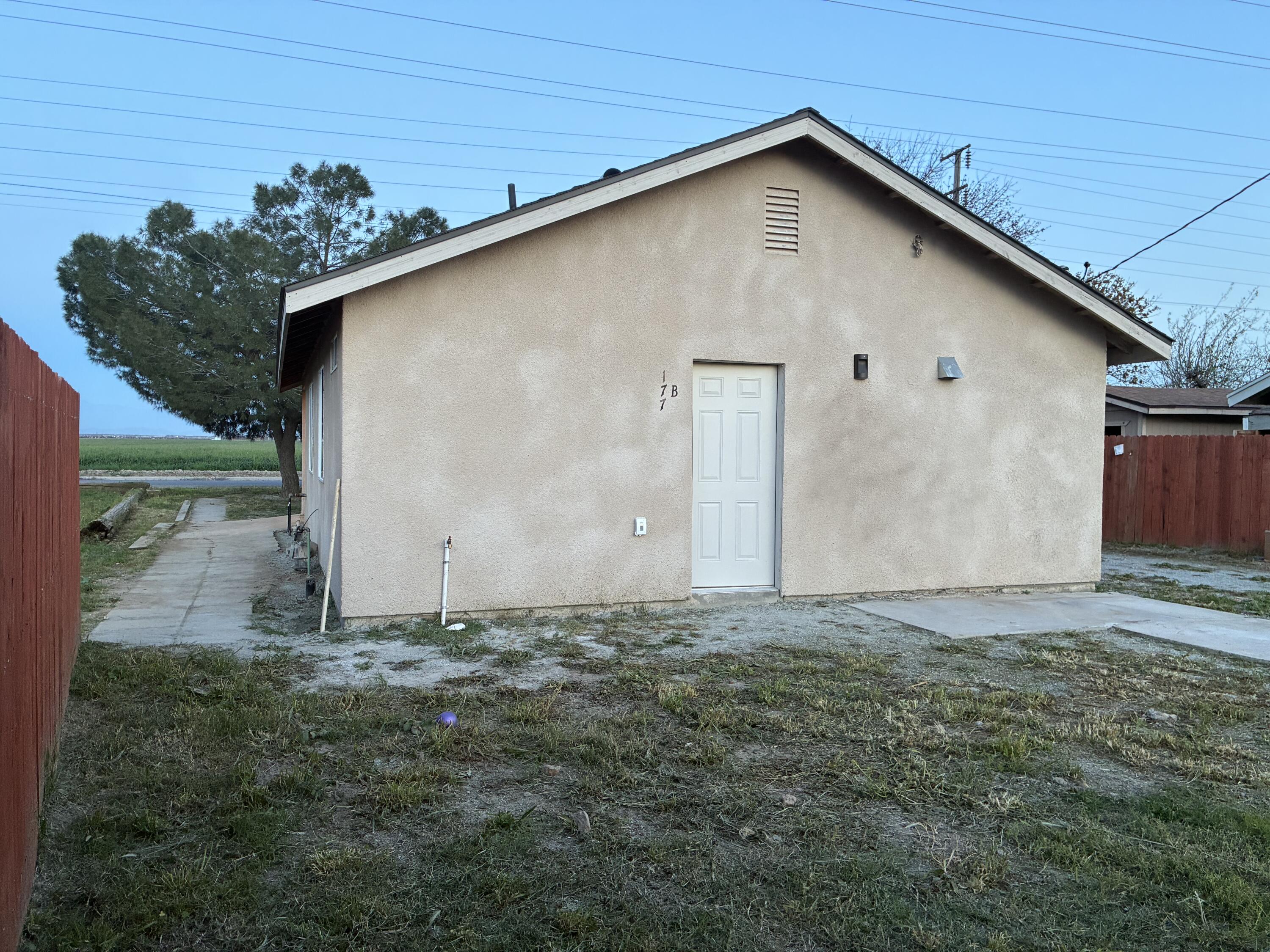 177 S Callison Rd, Tipton, CA 93272