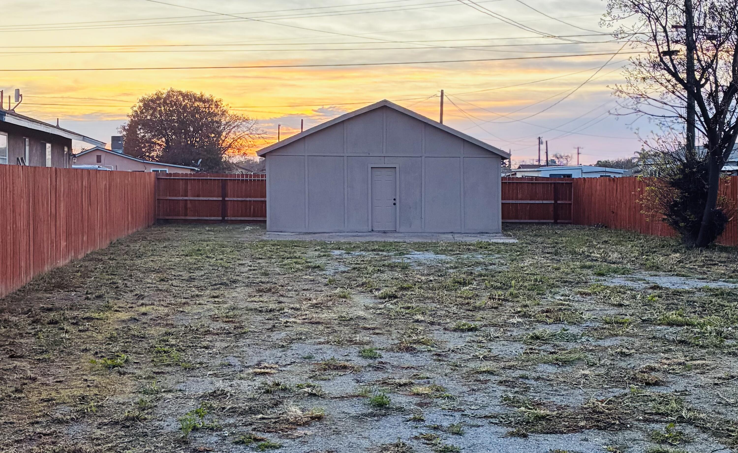 177 S Callison Rd, Tipton, CA 93272