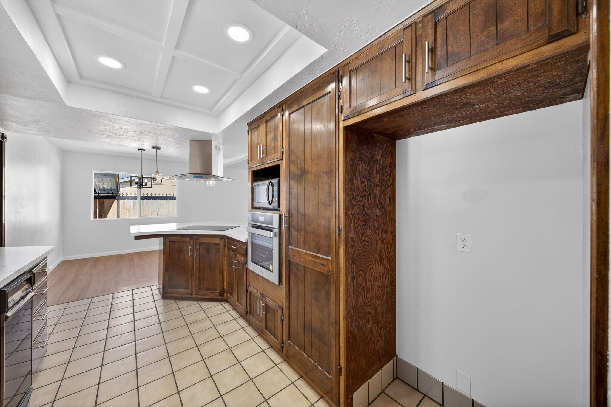 104 N Crumal St, Visalia, CA 93292