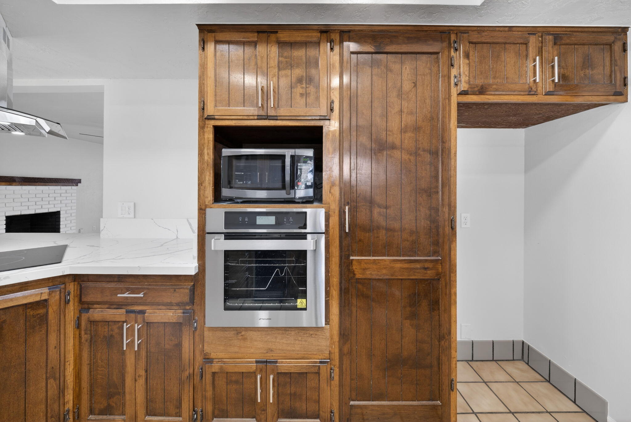 104 N Crumal St, Visalia, CA 93292