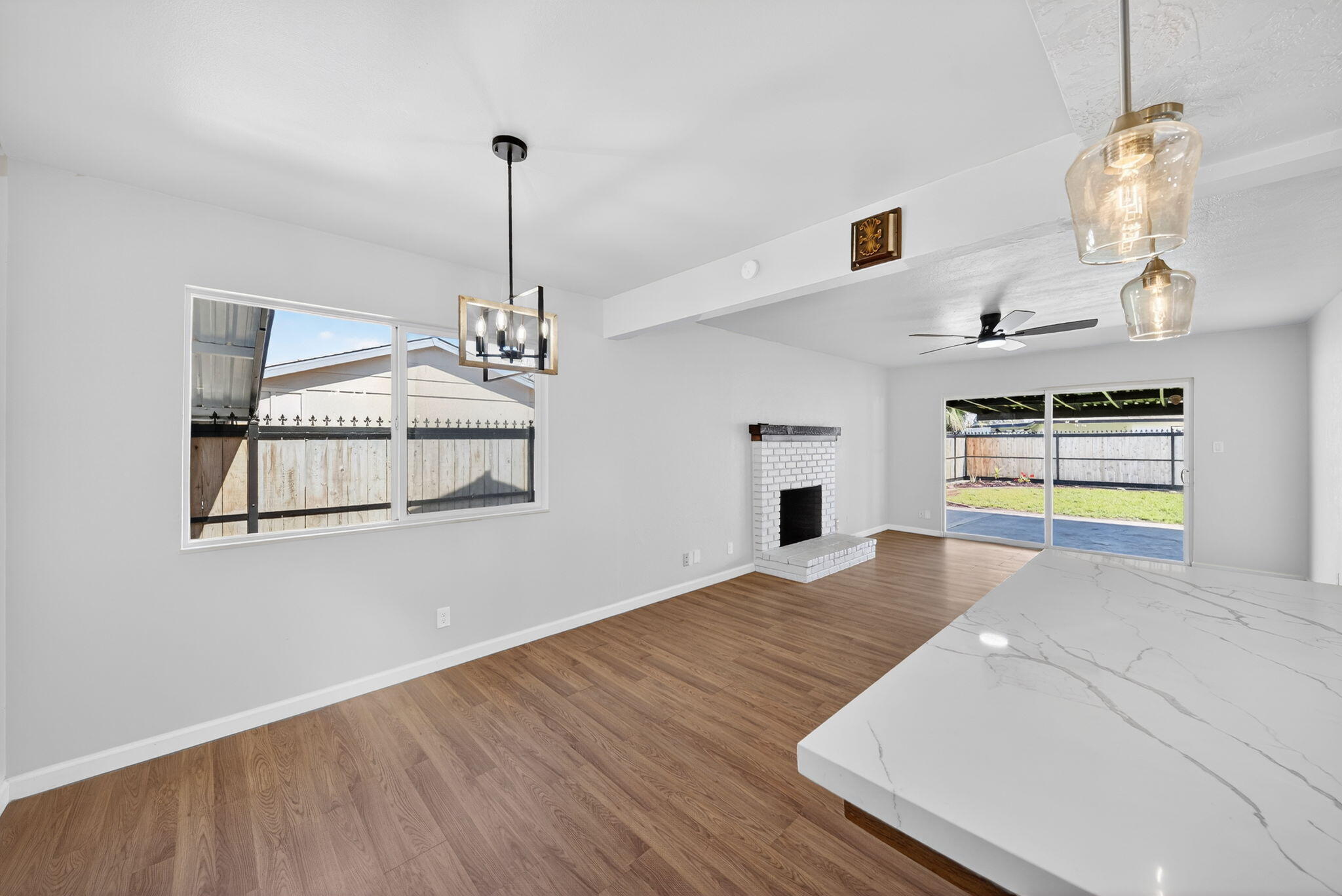 104 N Crumal St, Visalia, CA 93292