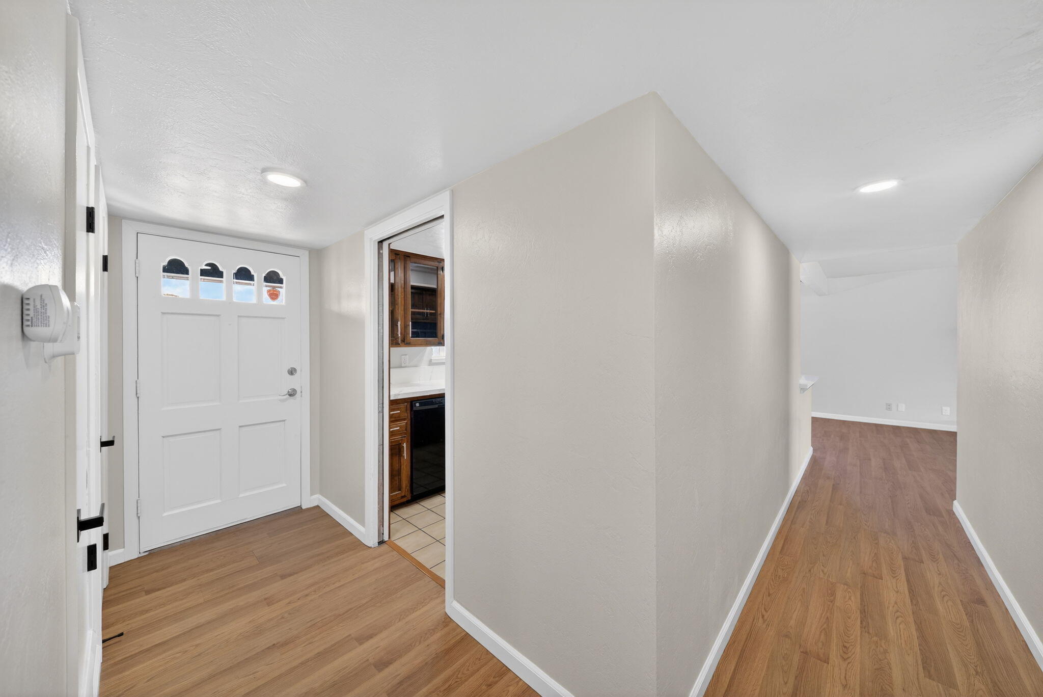 104 N Crumal St, Visalia, CA 93292