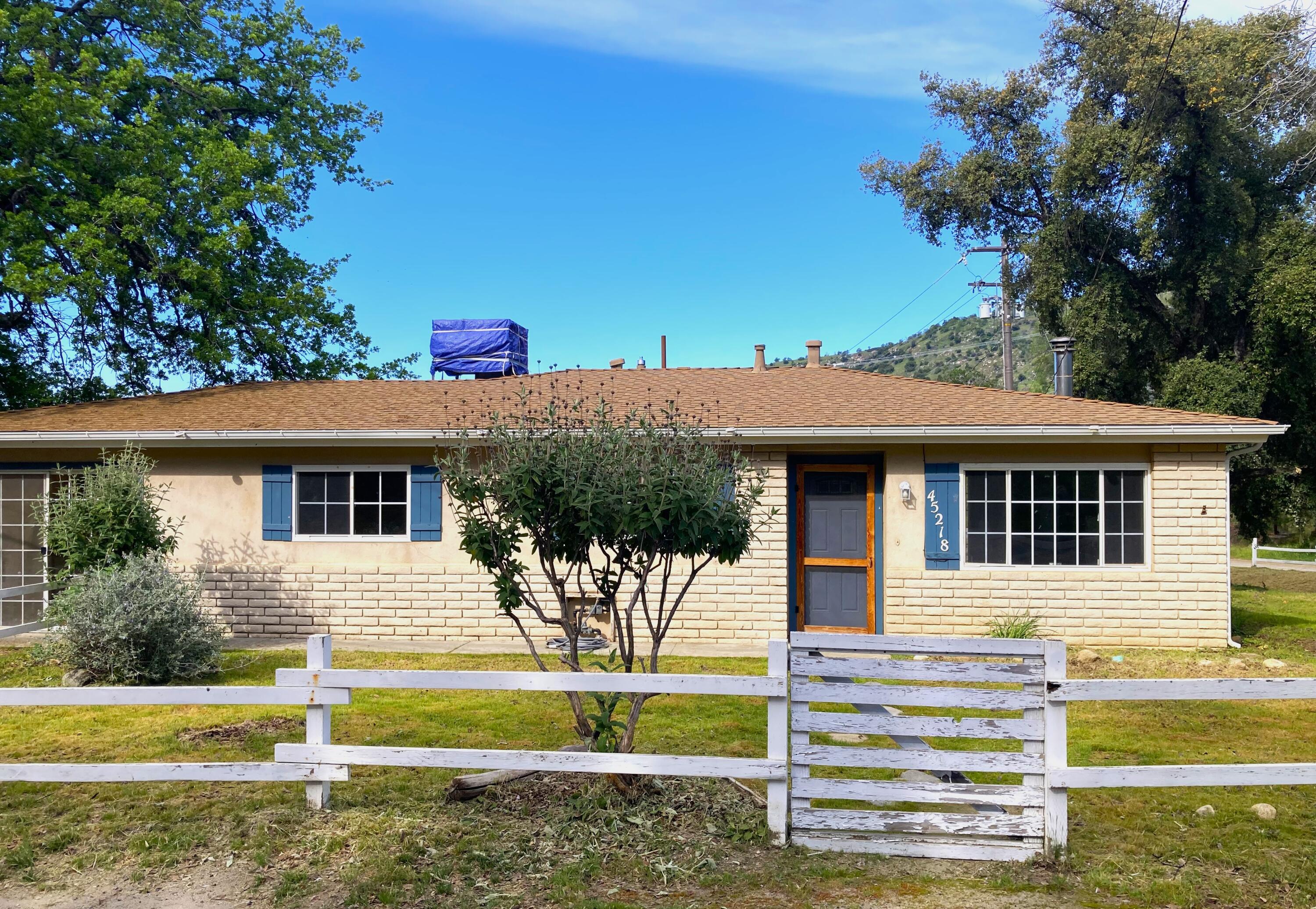 45218 Hammond Dr, Three Rivers, CA 93271
