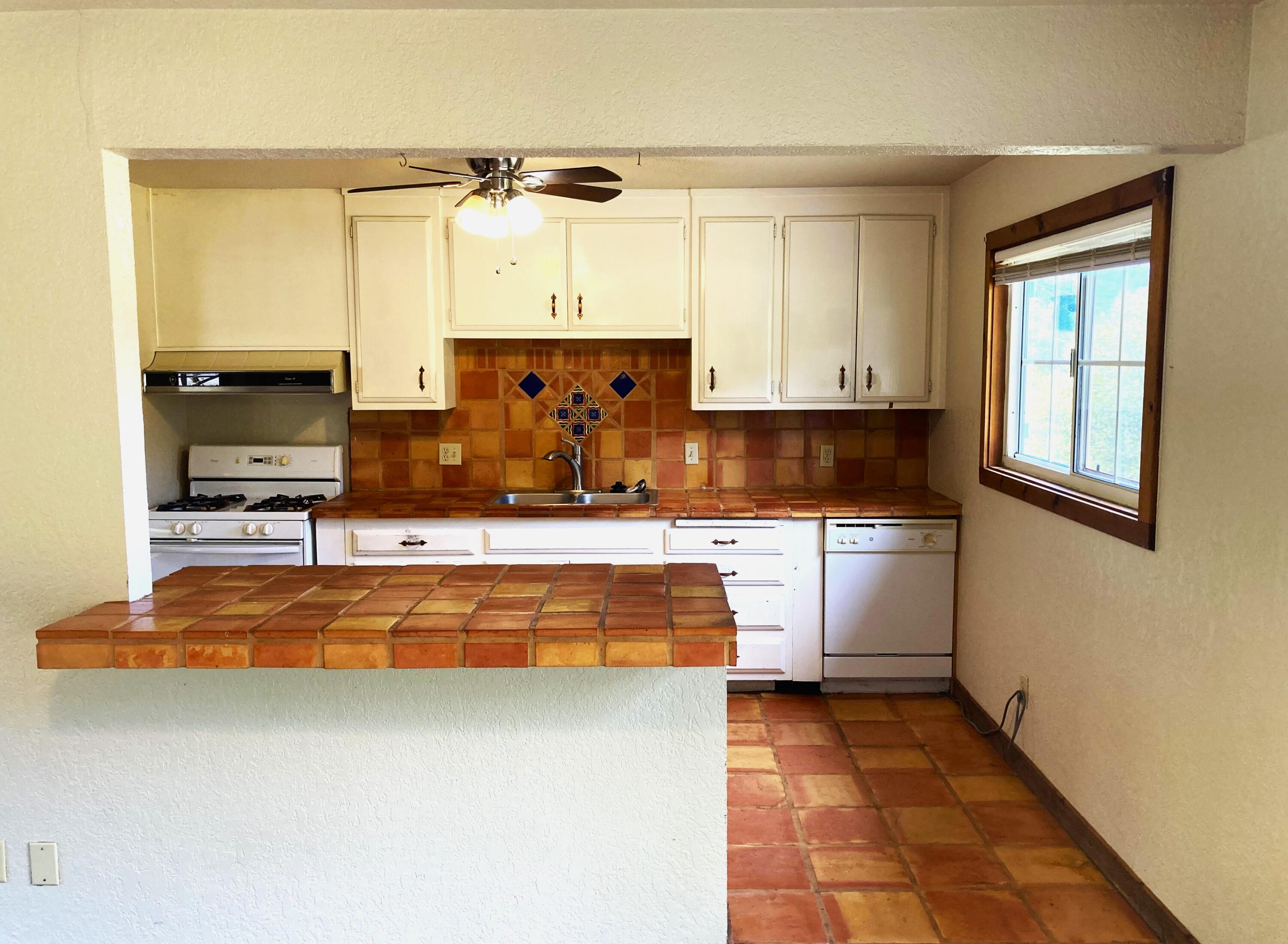 45218 Hammond Dr, Three Rivers, CA 93271