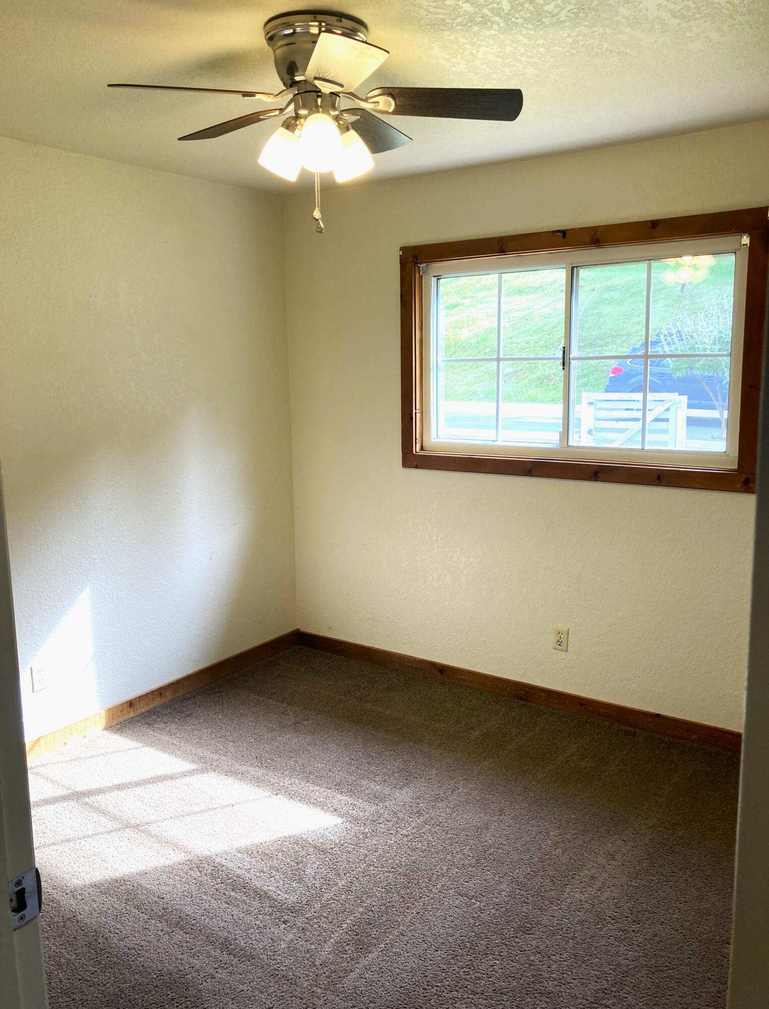 45218 Hammond Dr, Three Rivers, CA 93271