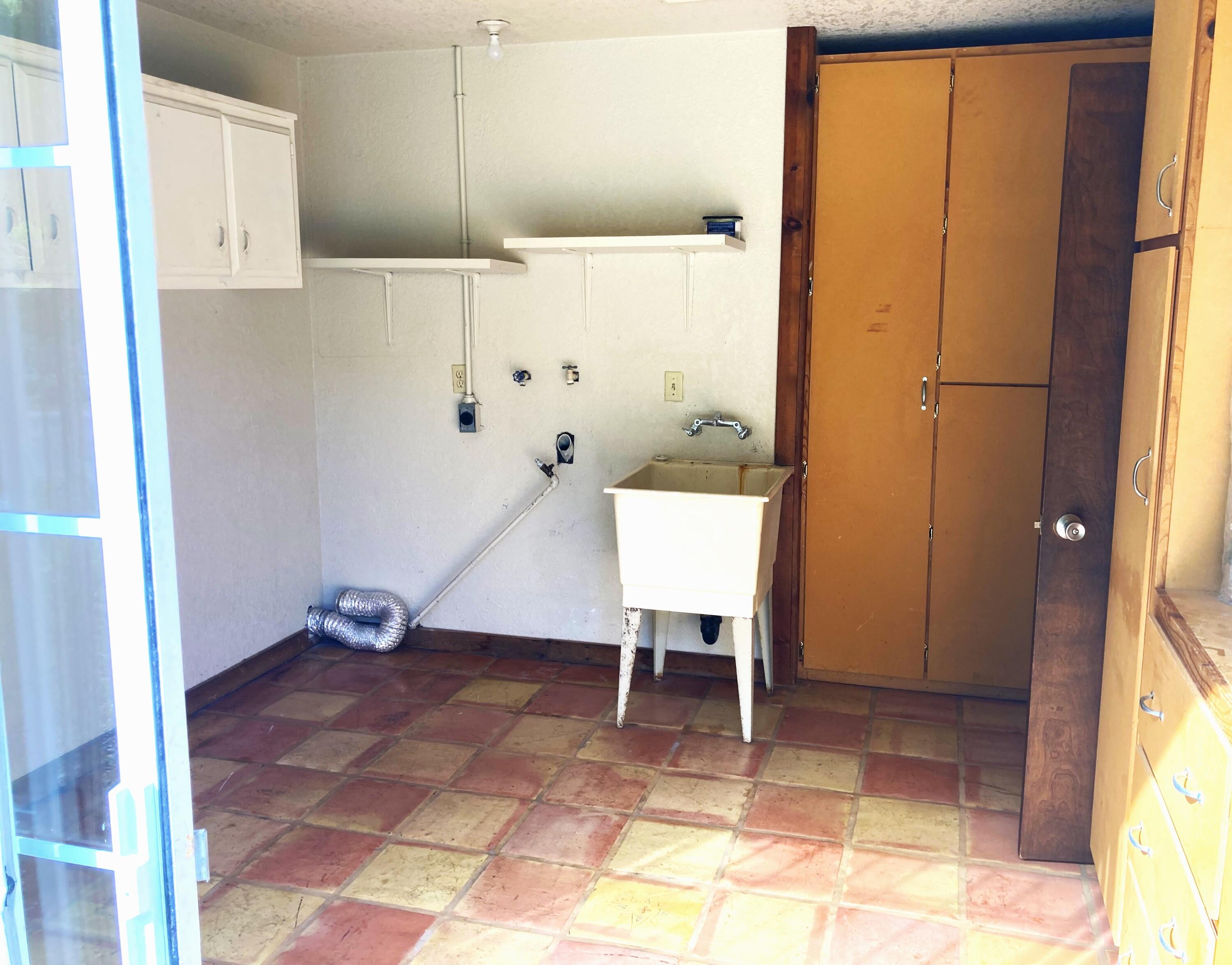 45218 Hammond Dr, Three Rivers, CA 93271