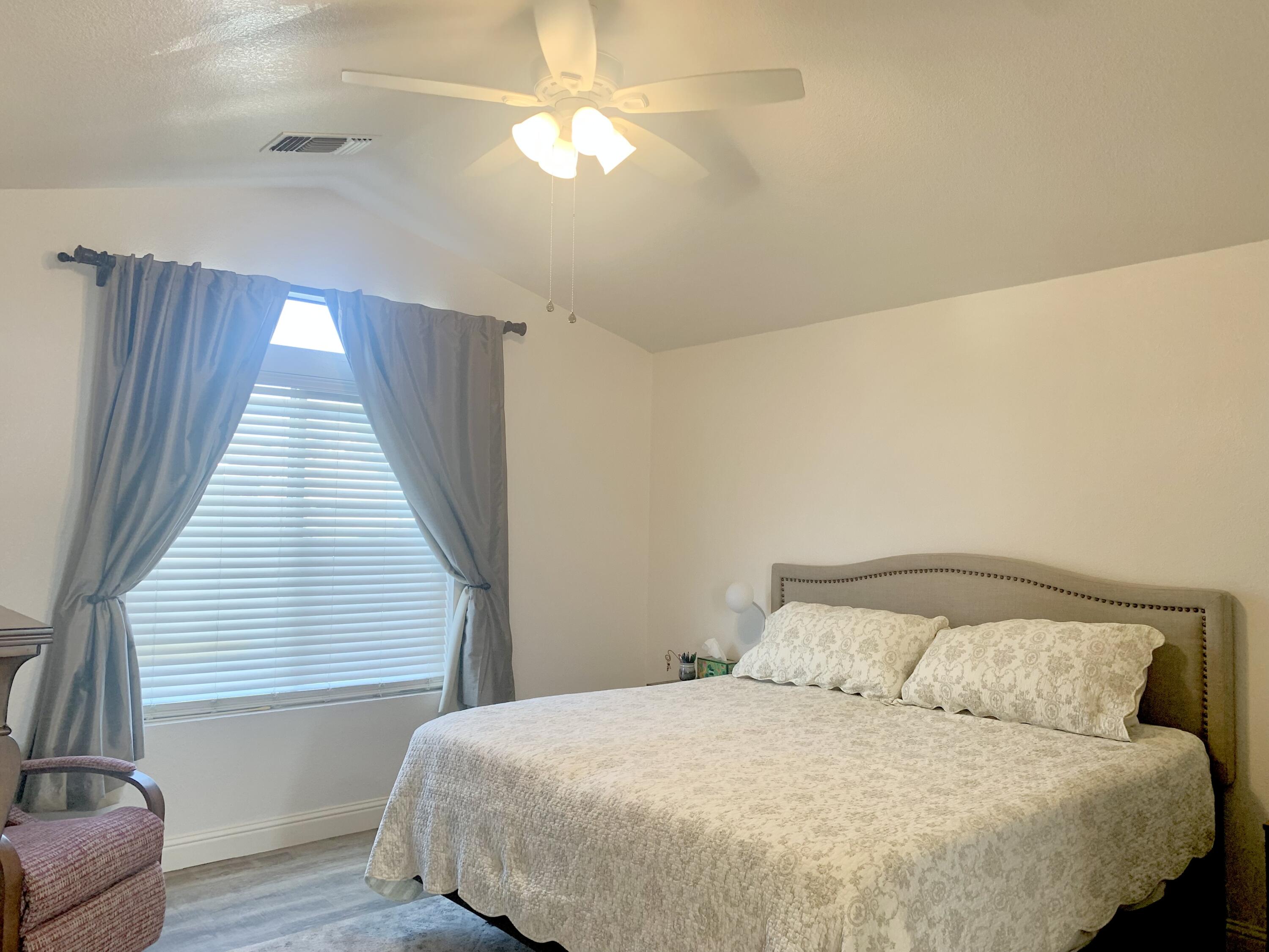 1067 N Roberta Way, Porterville, CA 93257