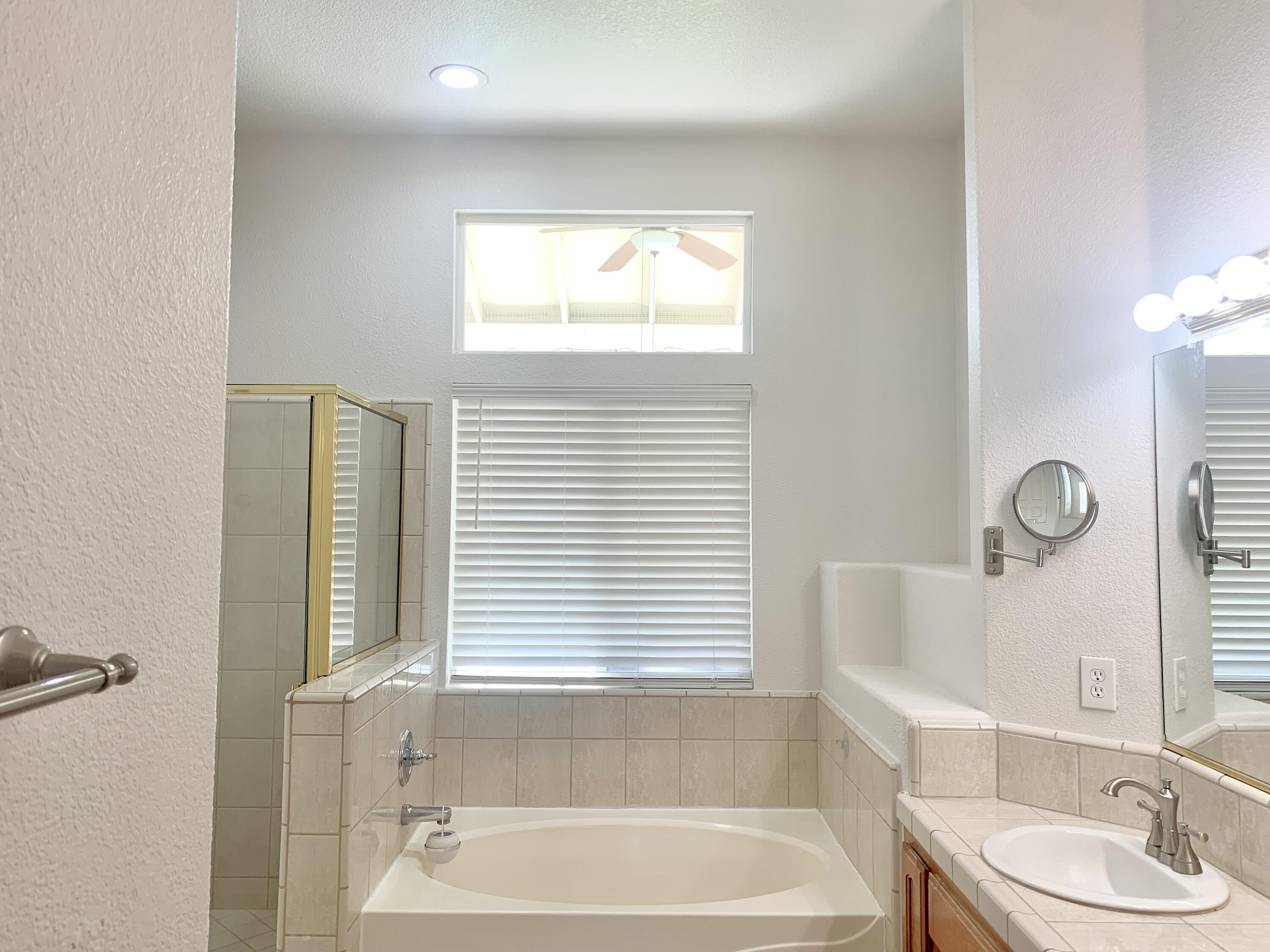 1067 N Roberta Way, Porterville, CA 93257