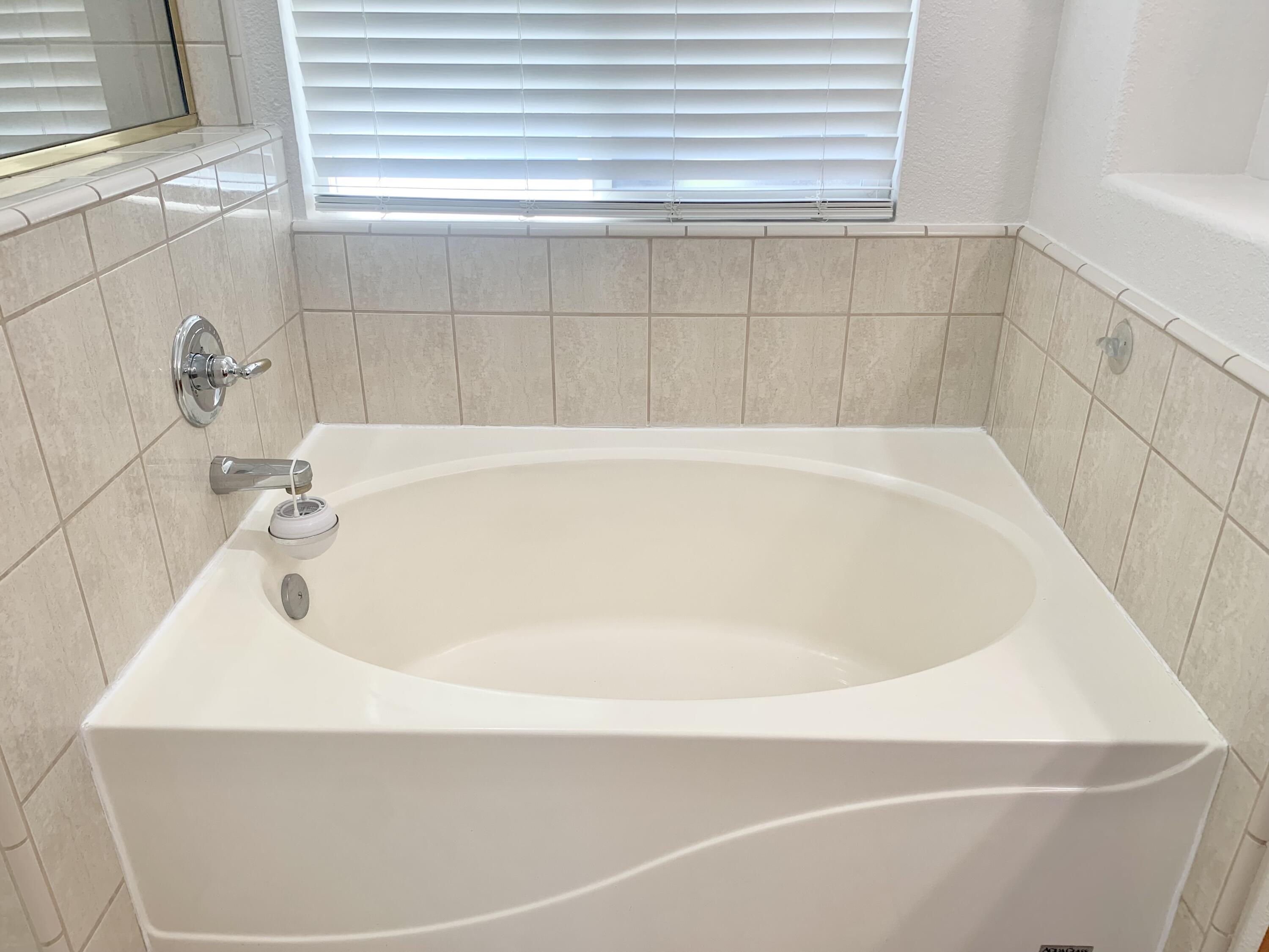 1067 N Roberta Way, Porterville, CA 93257