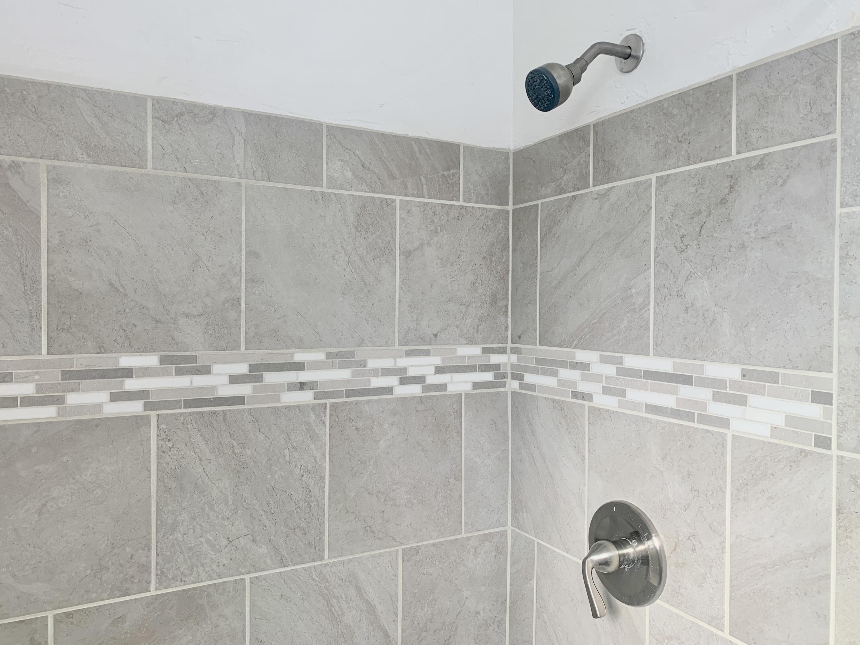 1067 N Roberta Way, Porterville, CA 93257