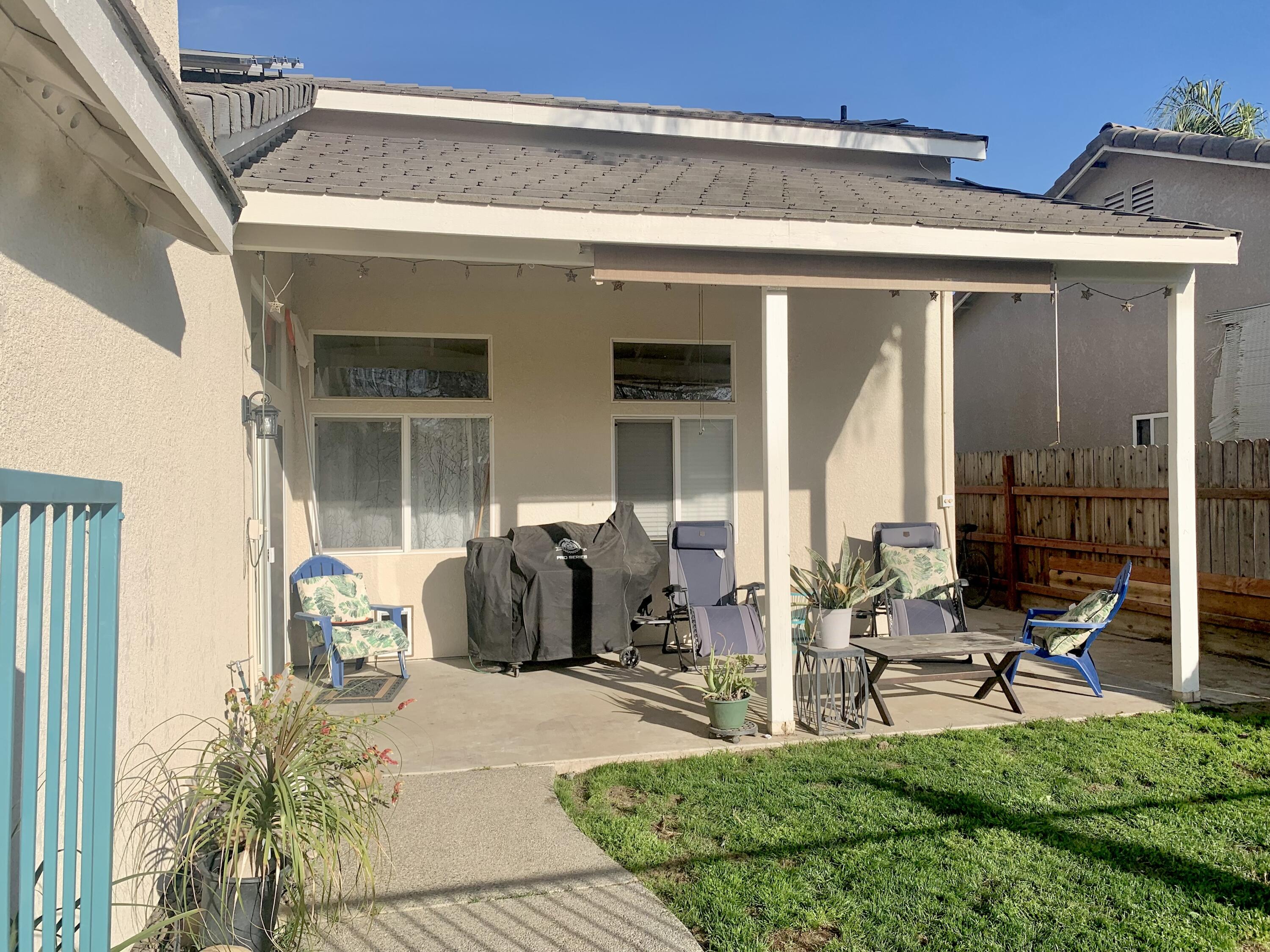 1067 N Roberta Way, Porterville, CA 93257