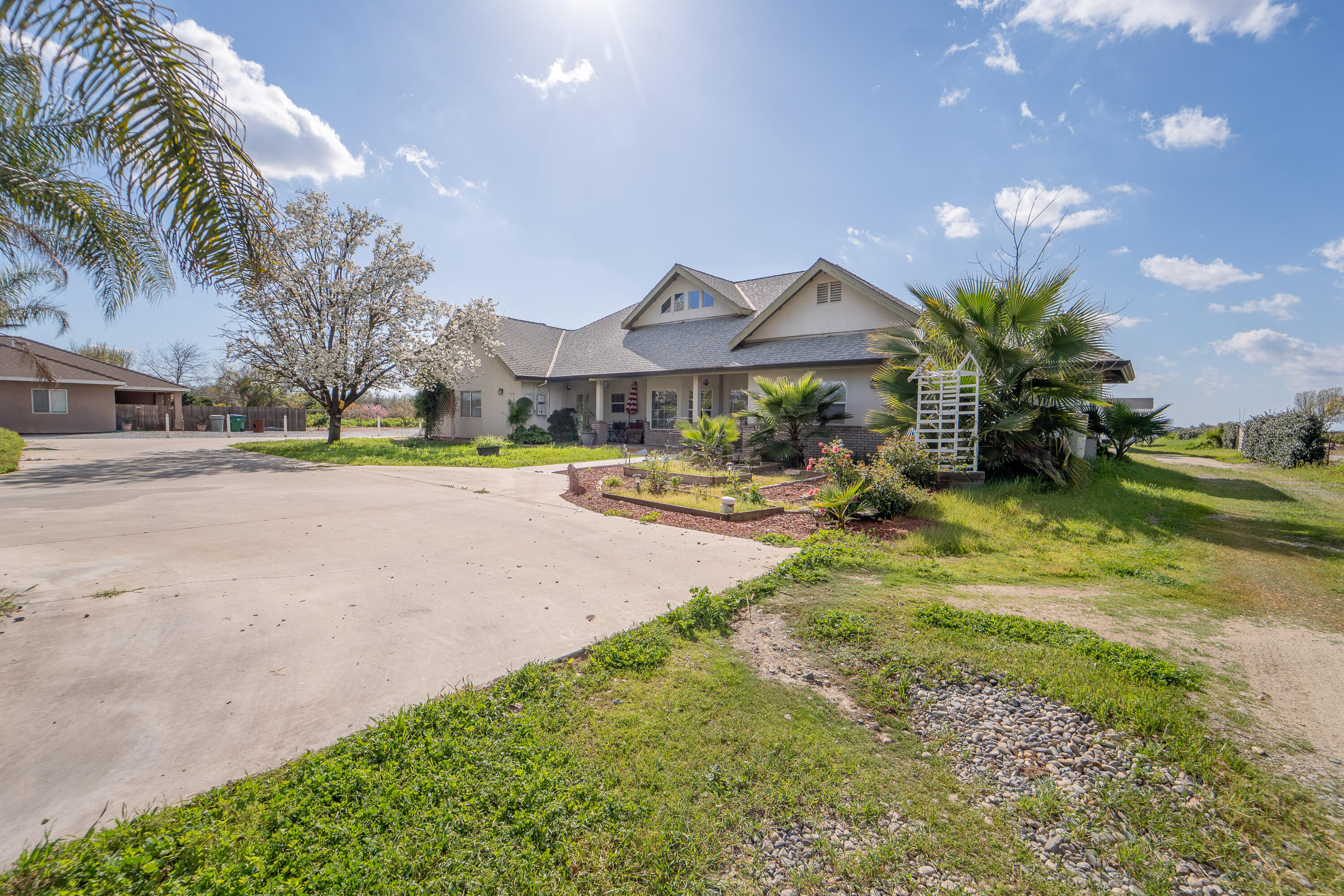 25744 Road 188, Exeter, CA 93221