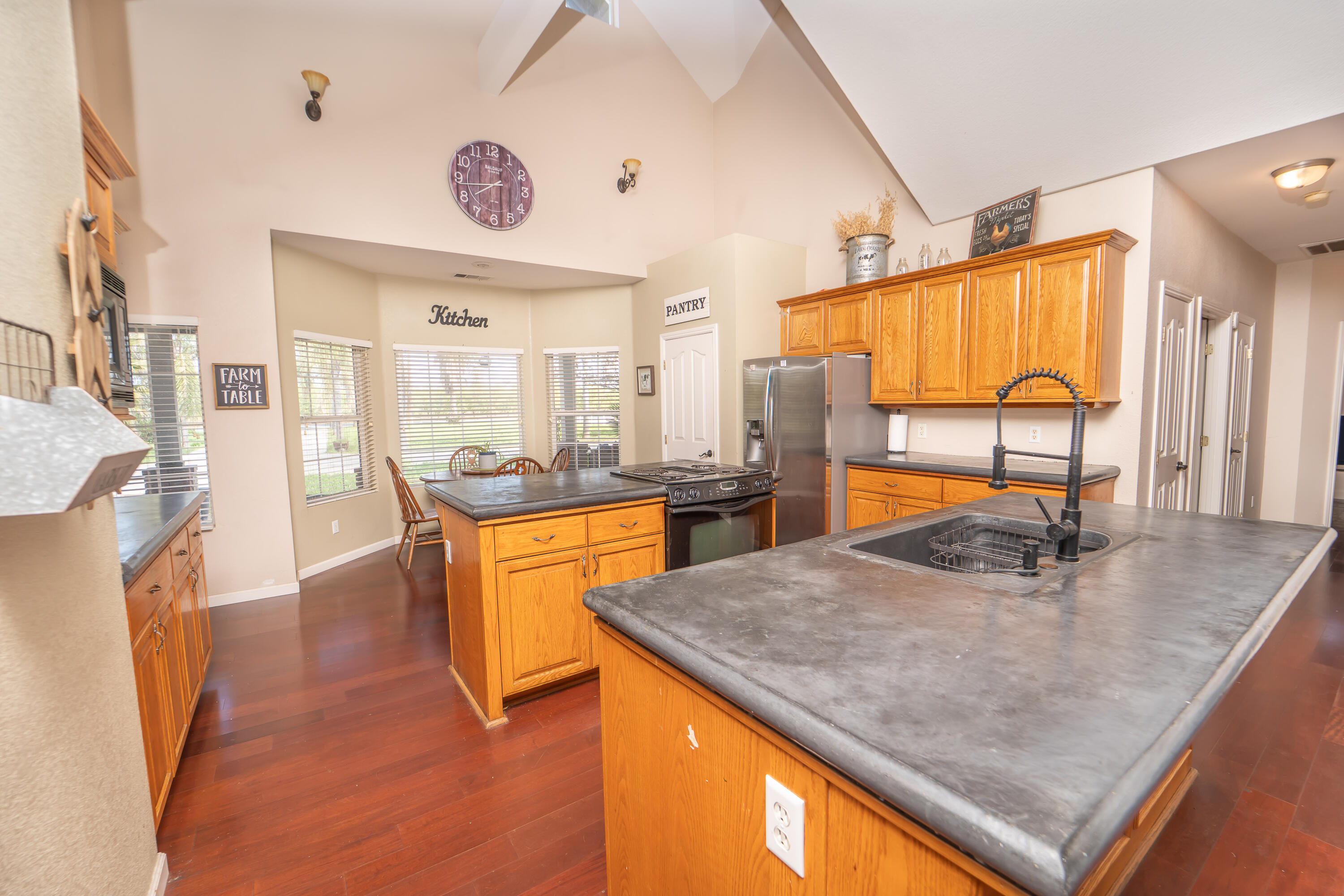 25744 Road 188, Exeter, CA 93221