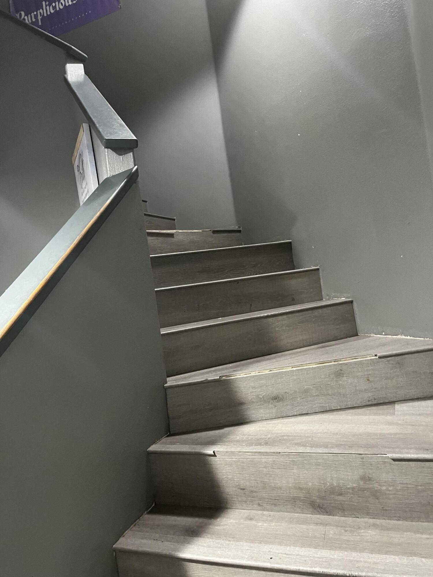 1015 N Velie Ct, Visalia, CA 93292