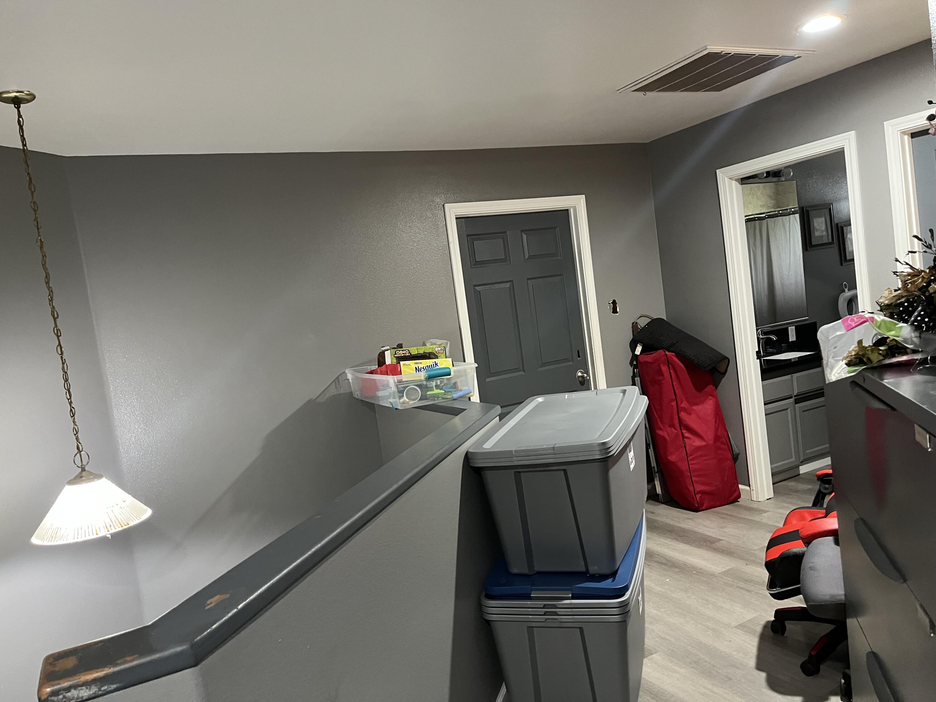 1015 N Velie Ct, Visalia, CA 93292