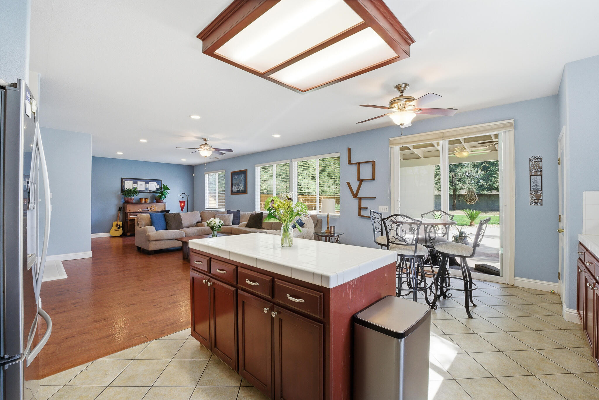 1612 Maduro St, Tulare, CA 93274