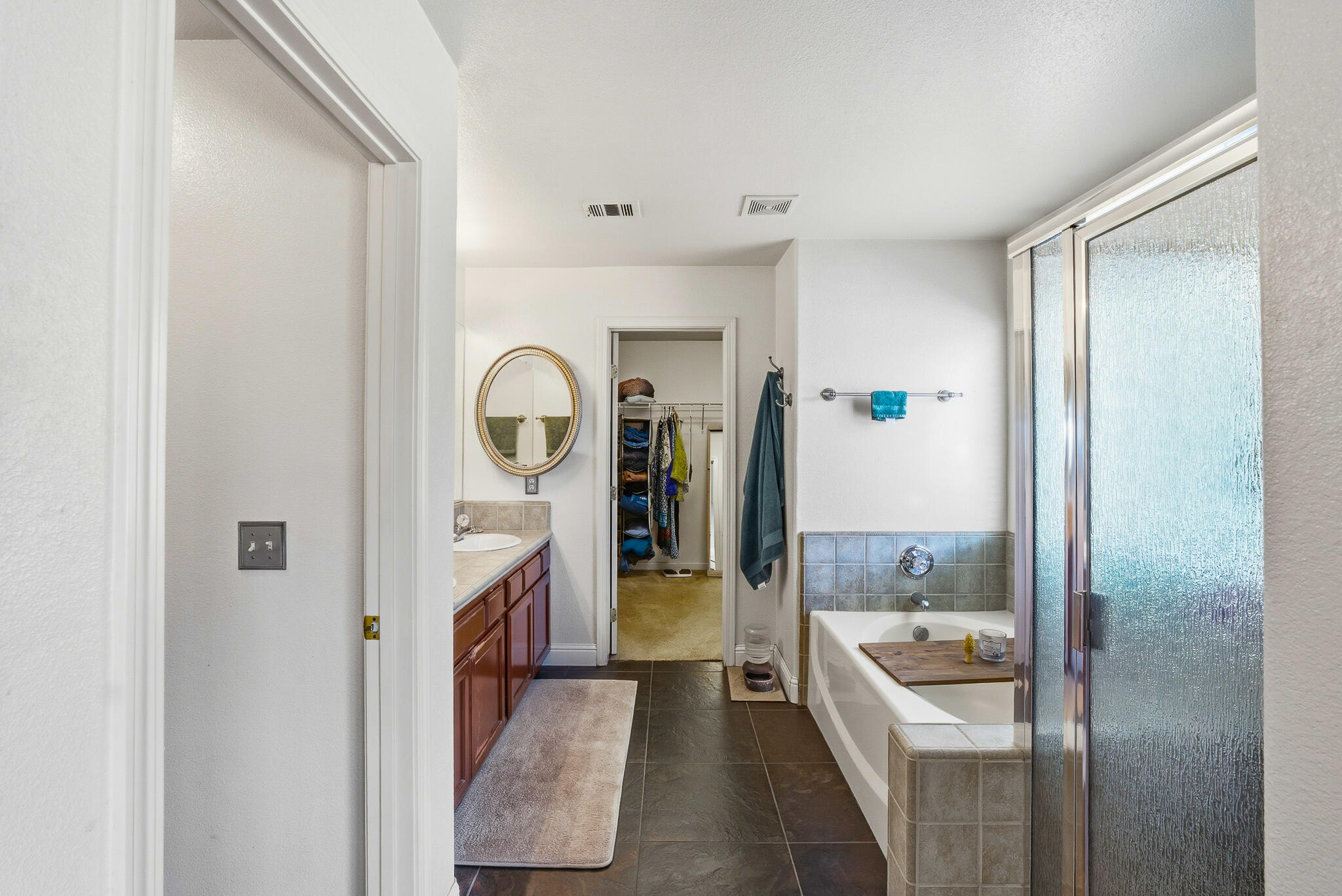 1612 Maduro St, Tulare, CA 93274