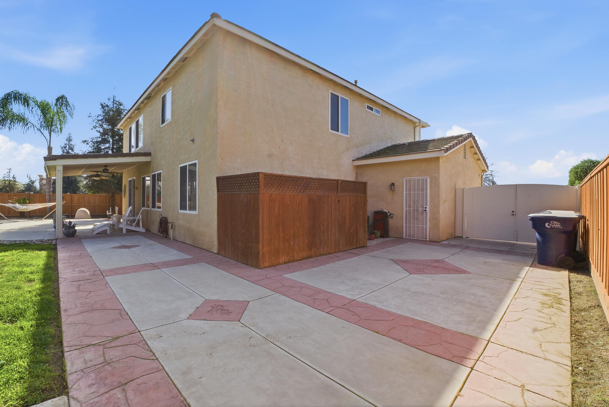 1612 Maduro St, Tulare, CA 93274