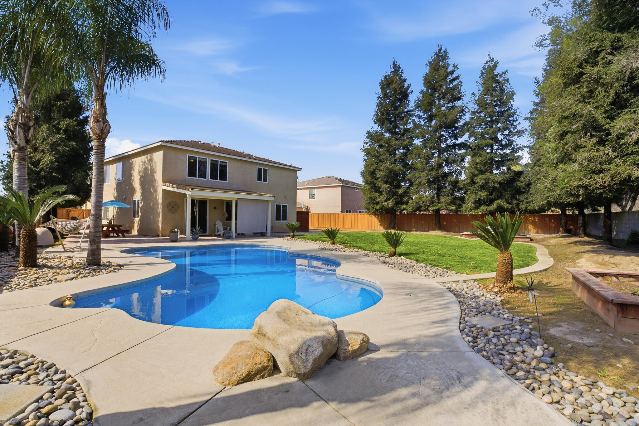 1612 Maduro St, Tulare, CA 93274