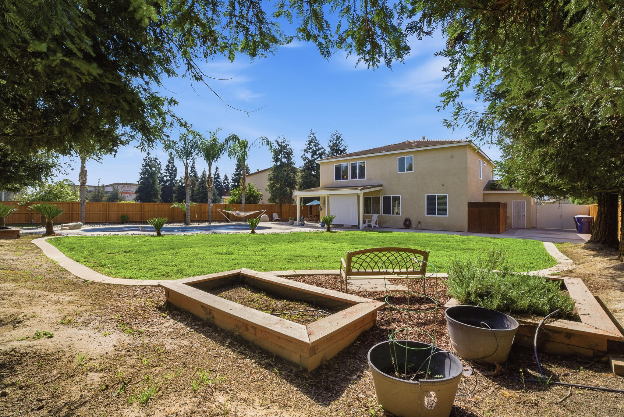 1612 Maduro St, Tulare, CA 93274